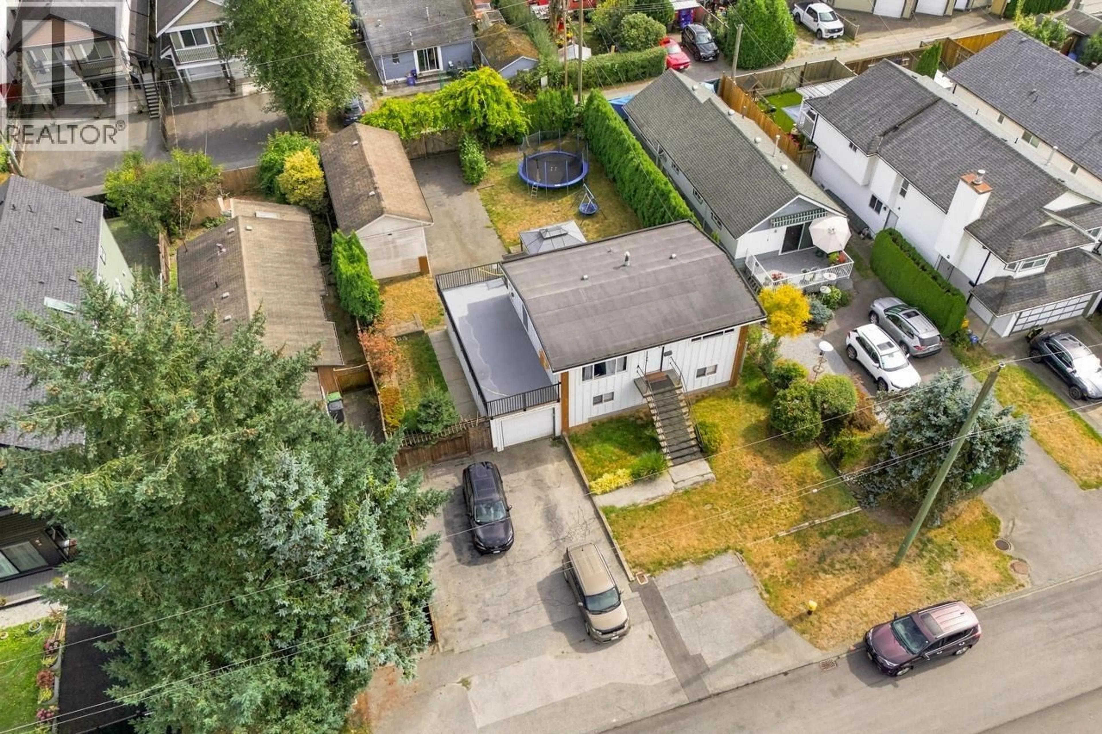 A pic from outside/outdoor area/front of a property/back of a property/a pic from drone, street for 817 GREENE STREET, Coquitlam British Columbia V3C2B9