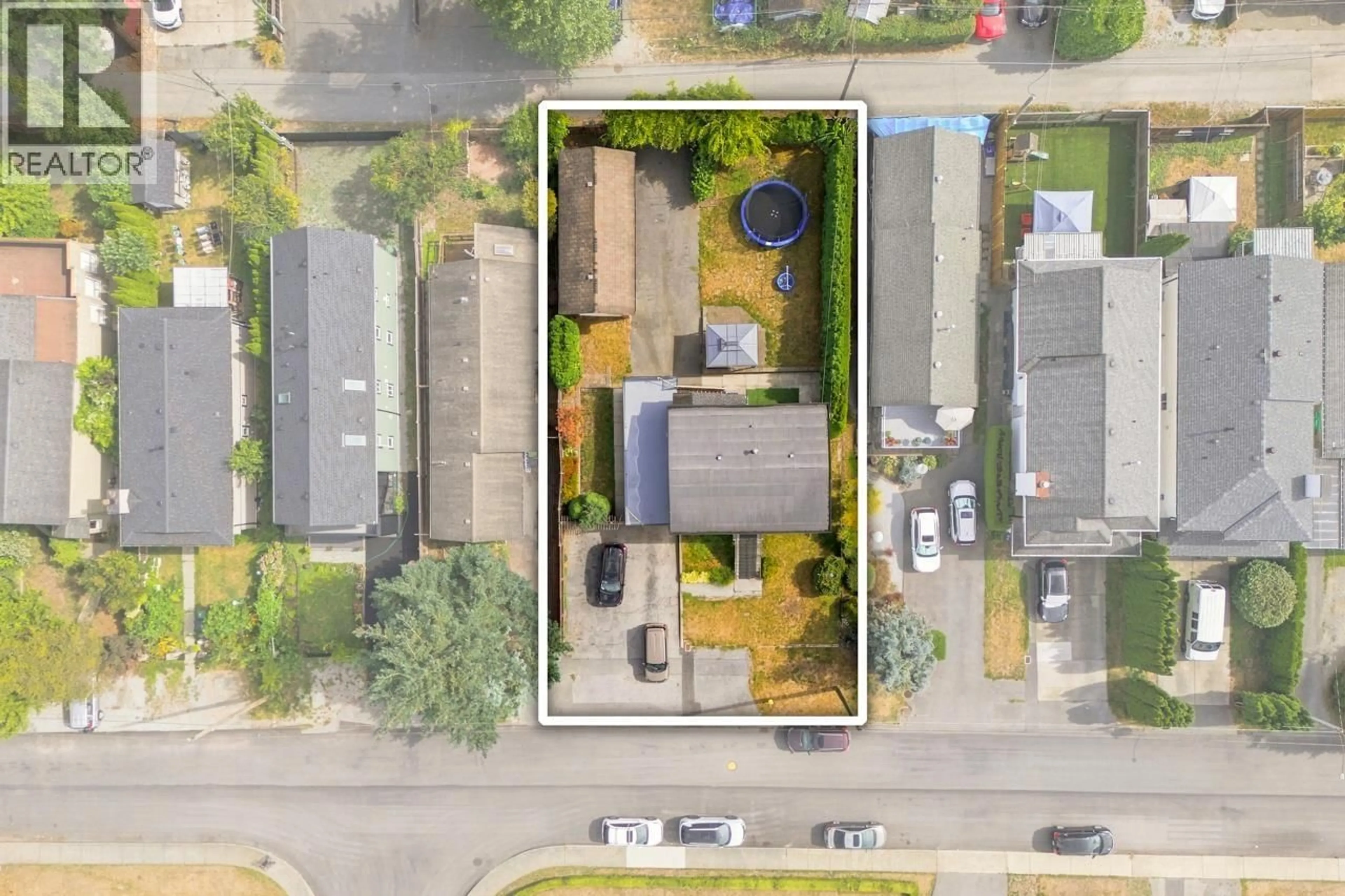 A pic from outside/outdoor area/front of a property/back of a property/a pic from drone, street for 817 GREENE STREET, Coquitlam British Columbia V3C2B9