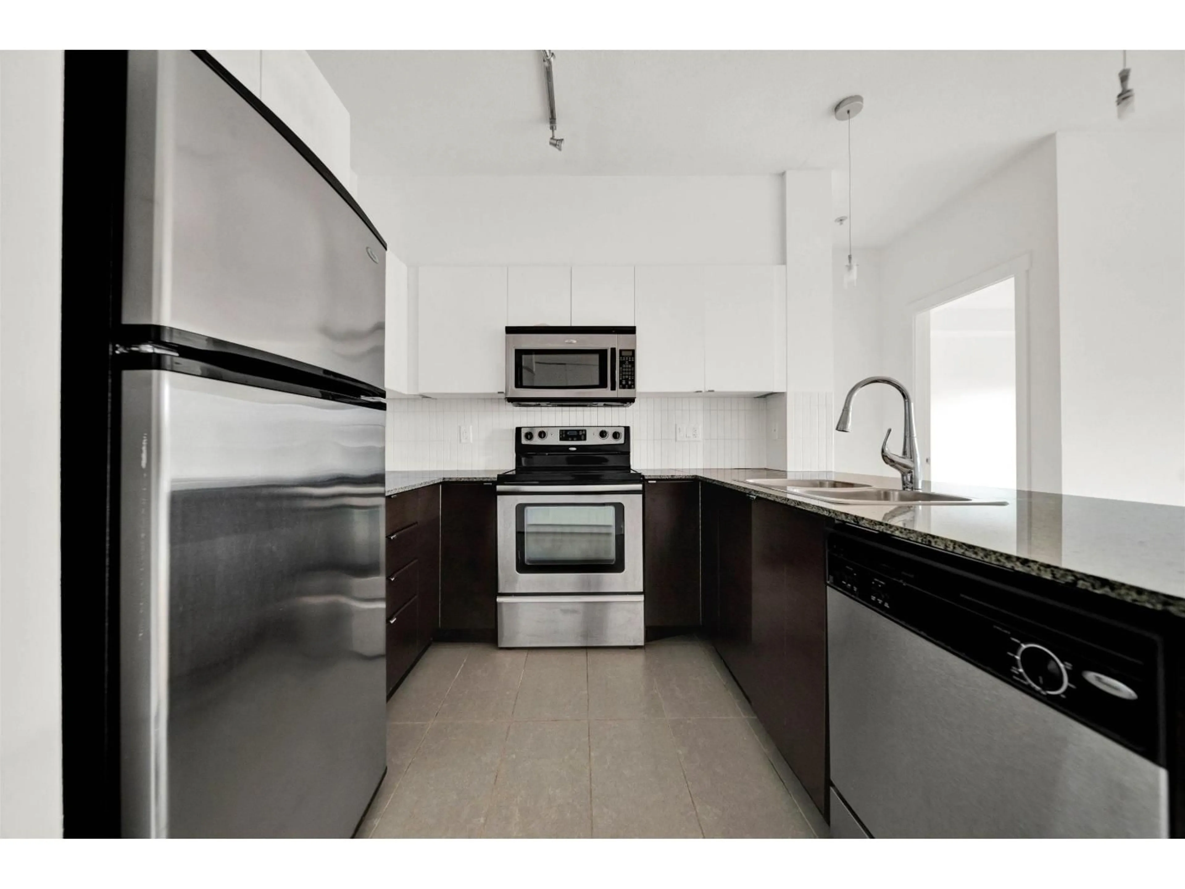 Standard kitchen, unknown for 437 - 13733 107A AVENUE, Surrey British Columbia V3T0B7