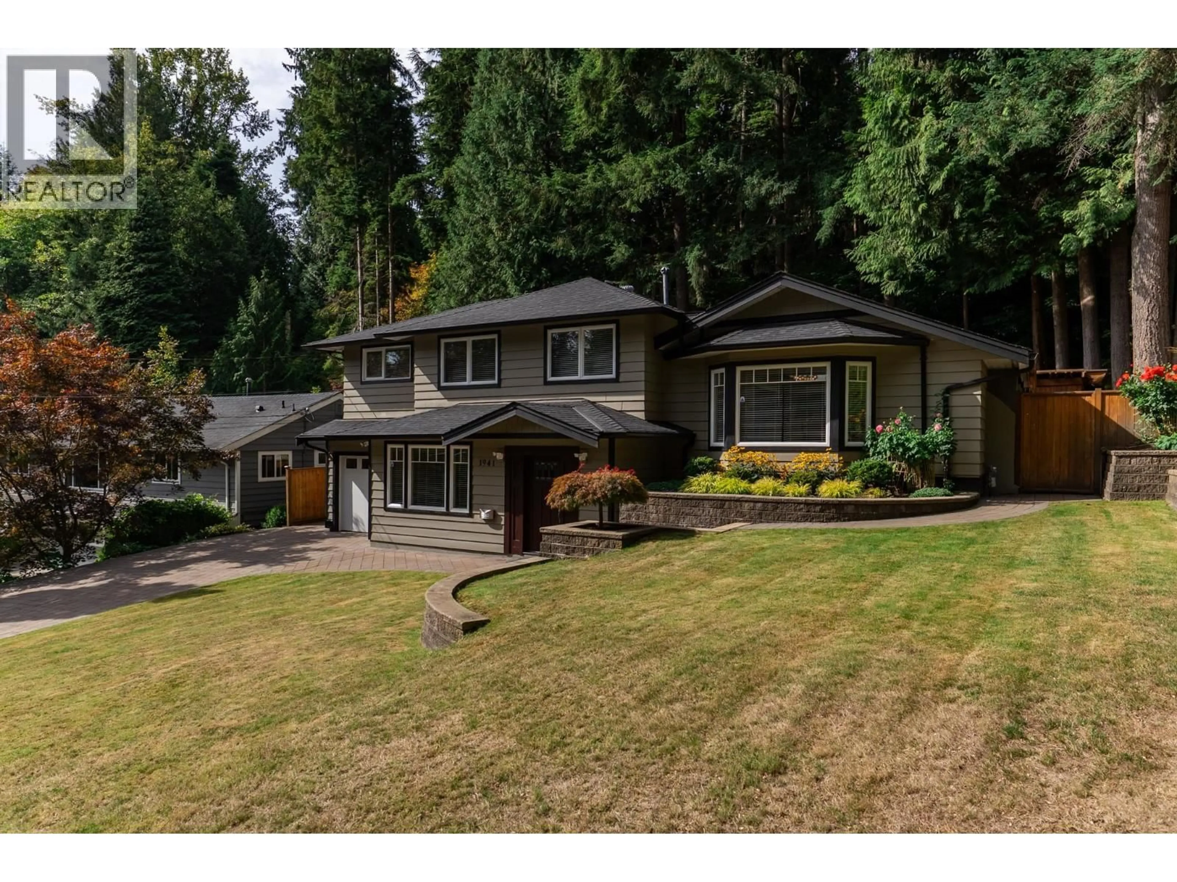 Unknown for 1941 ARBORLYNN DRIVE, North Vancouver British Columbia V7J2V7
