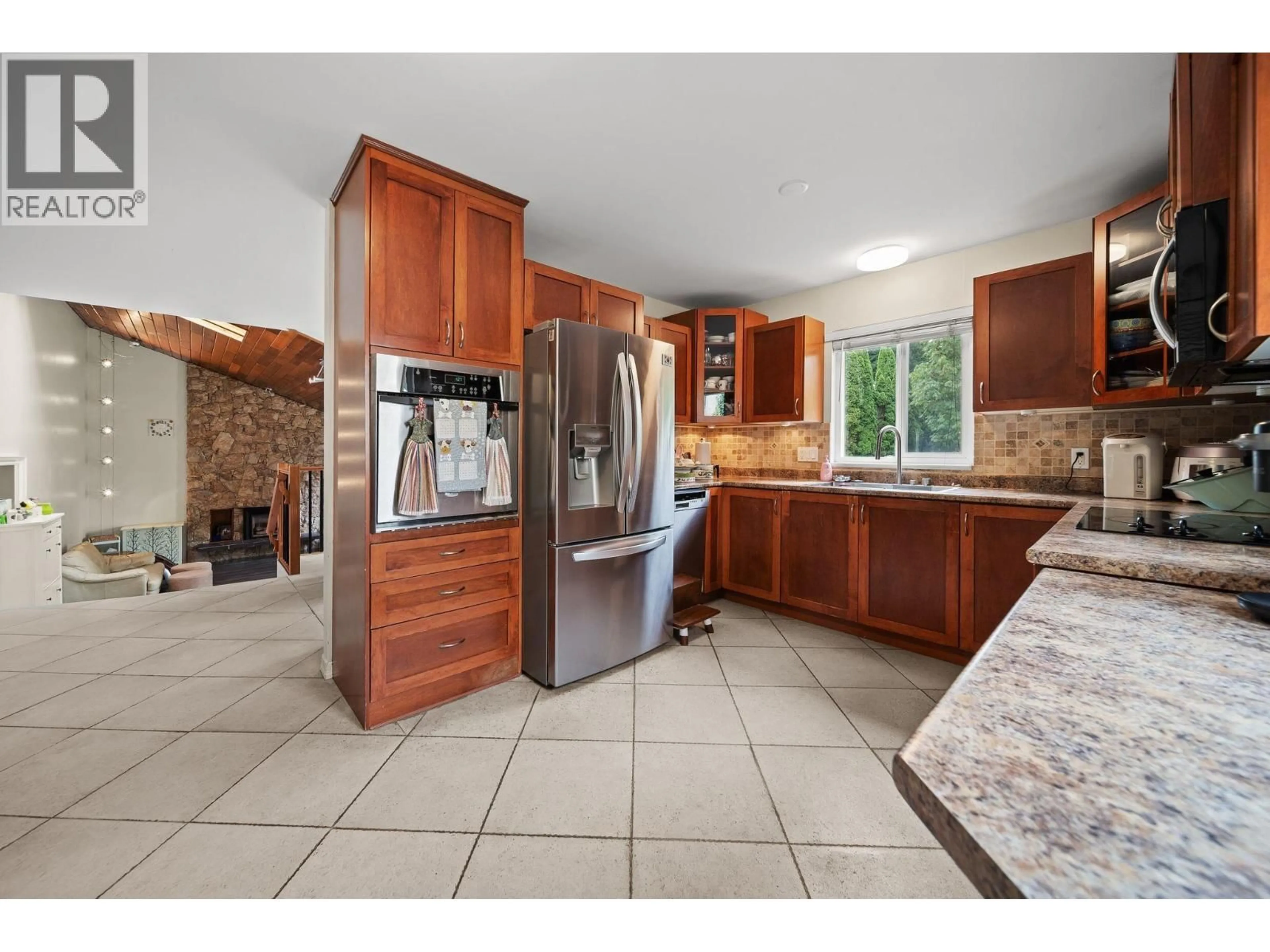 Open concept kitchen, ceramic/tile floor for 1003 WINDWARD DRIVE, Coquitlam British Columbia V3C4M5