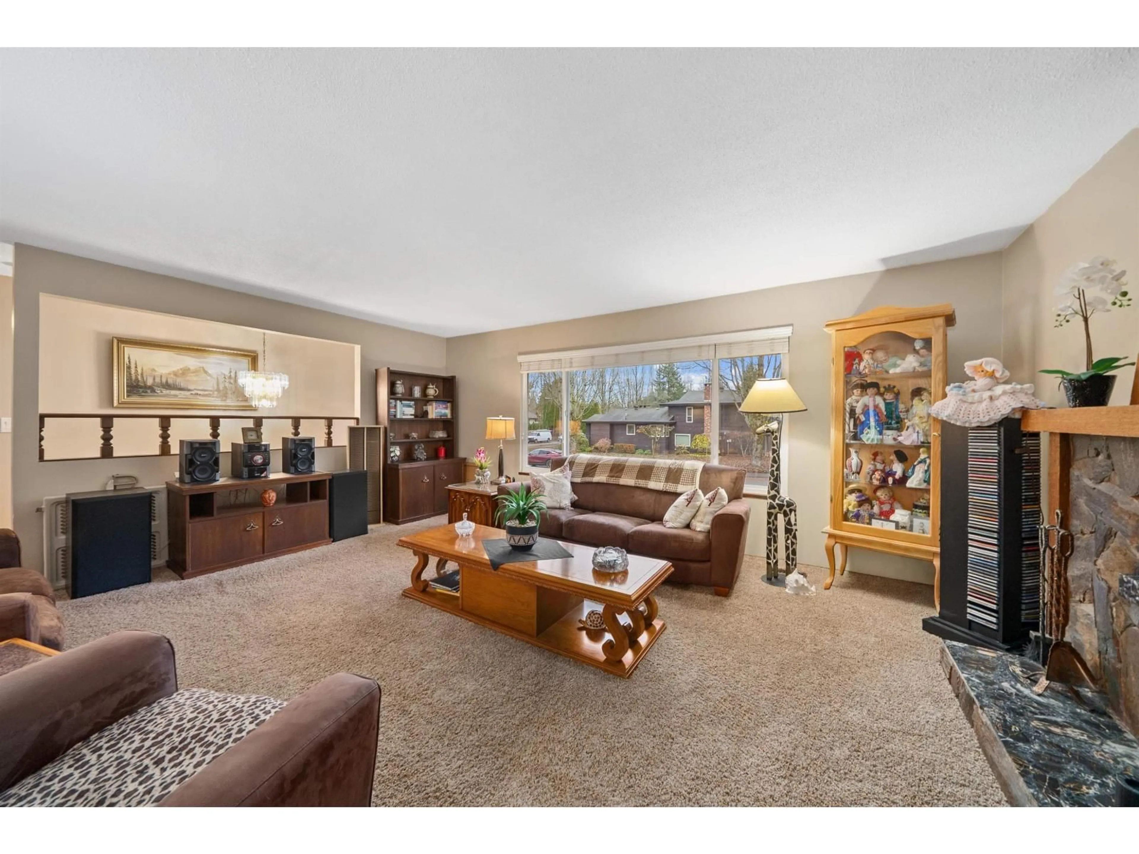 Living room with furniture, unknown for 14974 92A AVENUE, Surrey British Columbia V3R7A5