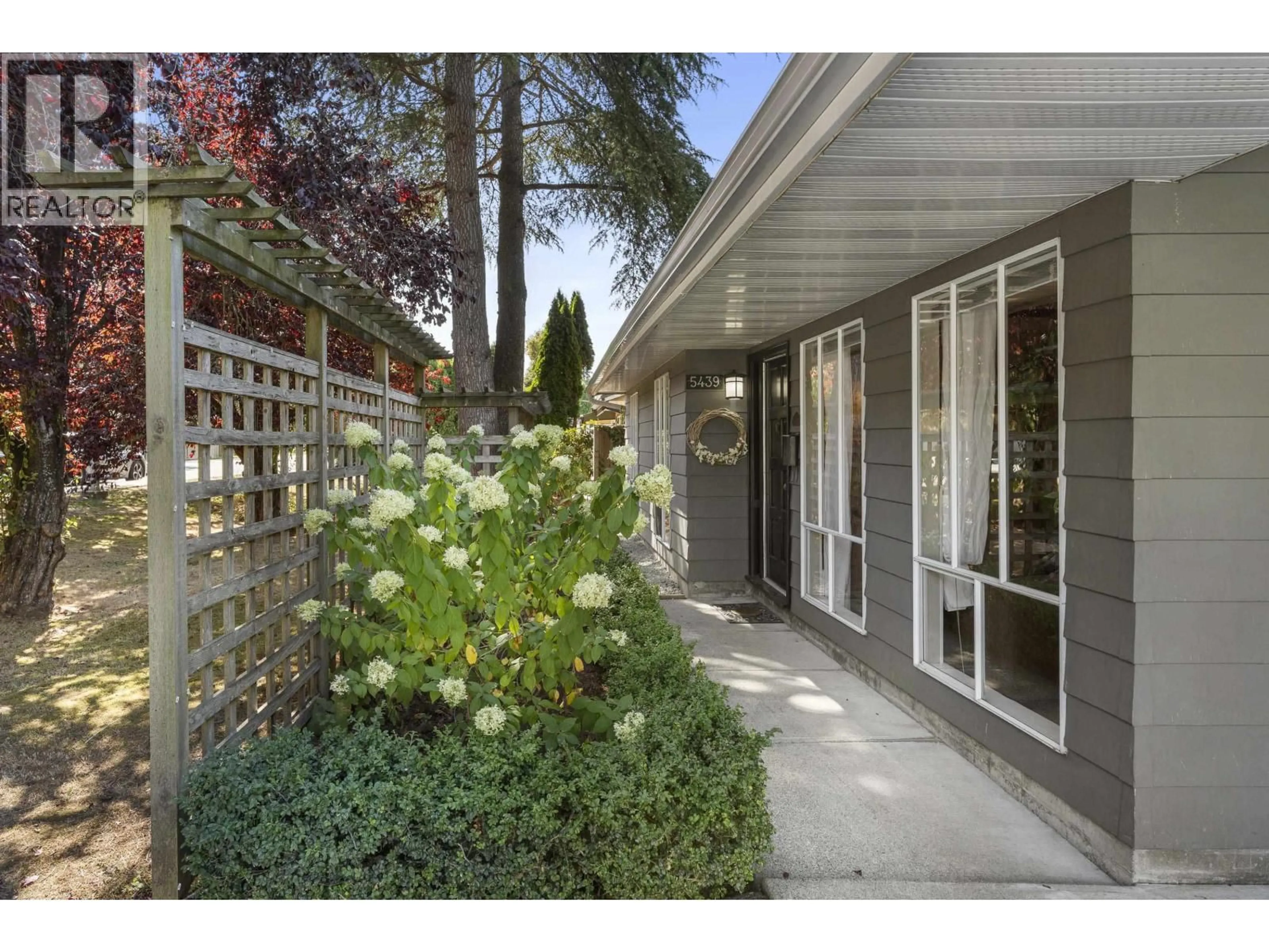 Patio, street for 5439 RIVER ROAD, Delta British Columbia V4K1S8