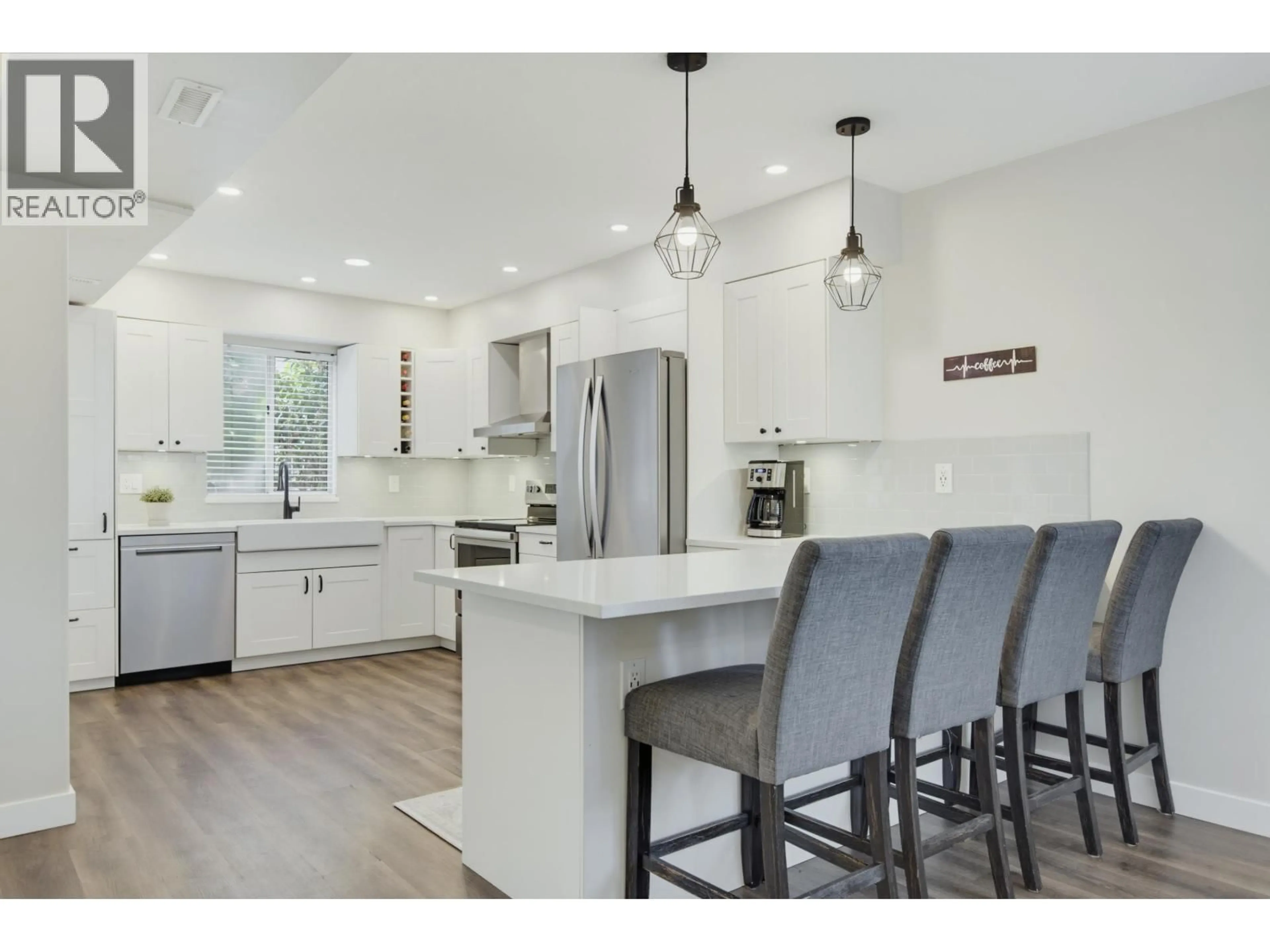 Open concept kitchen, unknown for 4 - 4890 48 AVENUE, Delta British Columbia V4K1V3