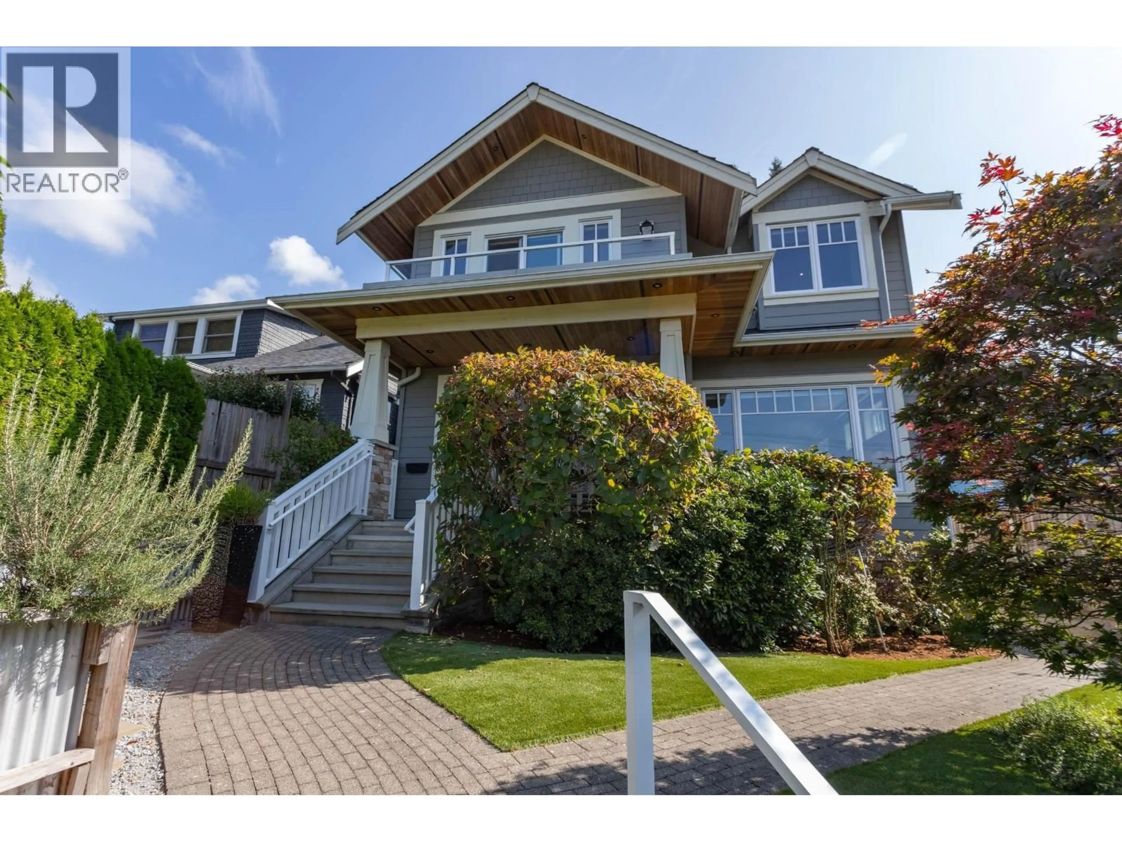 Home with vinyl exterior material, street for 2228 MAHON AVENUE, North Vancouver British Columbia V7M2T9