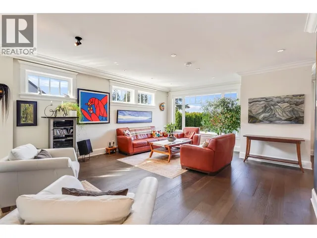 2228 MAHON AVENUE, North Vancouver 5