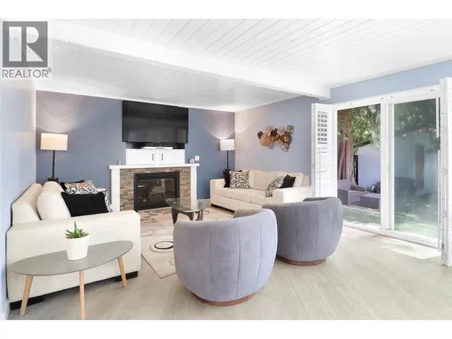 1225 FOSTER AVENUE, Coquitlam 4