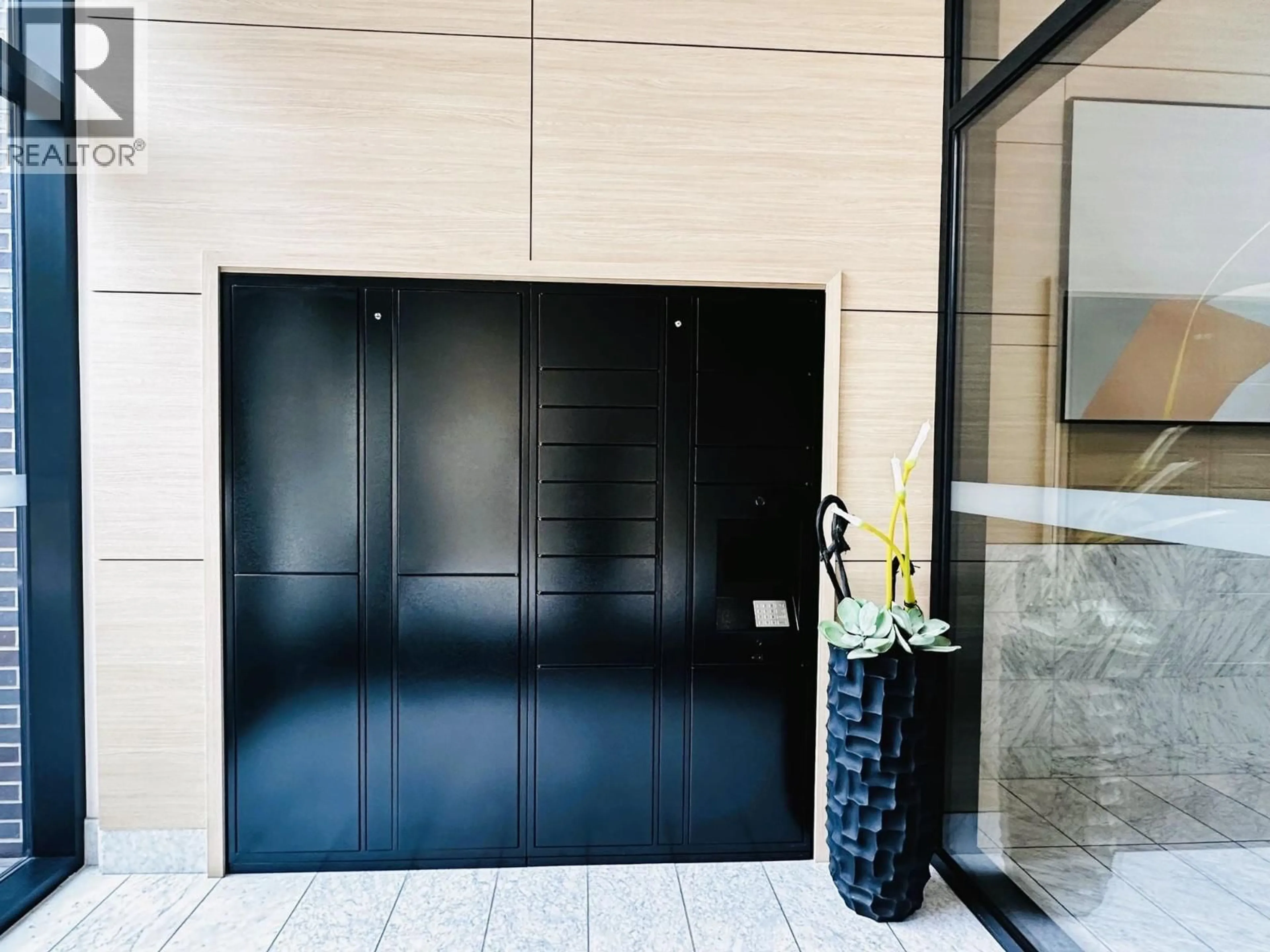 Indoor foyer for 417 - 9213 ODLIN STREET, Richmond British Columbia V6X0V5