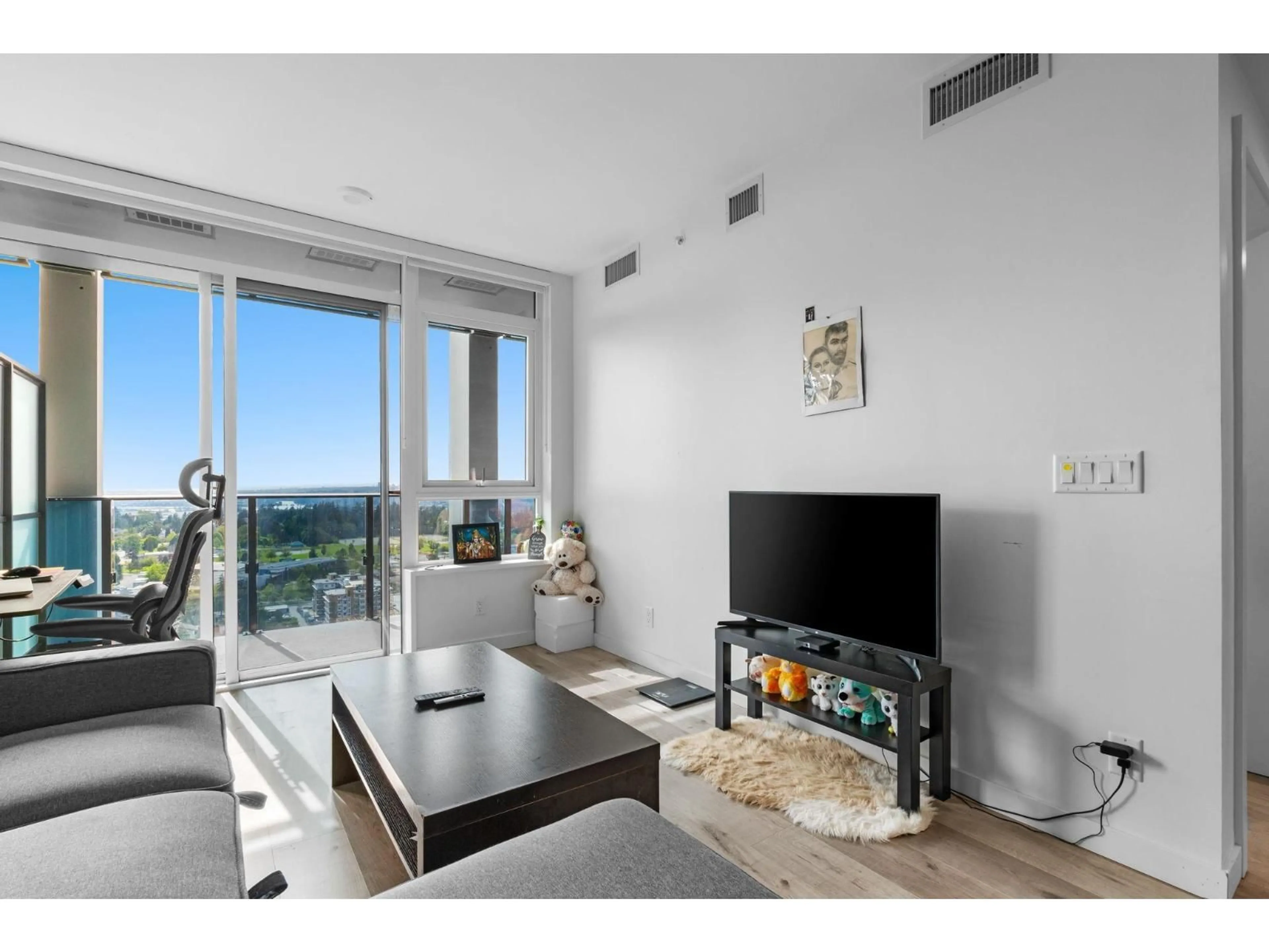 Living room with furniture, unknown for 3012 - 10448 UNIVERSITY DRIVE, Surrey British Columbia V3T0S7