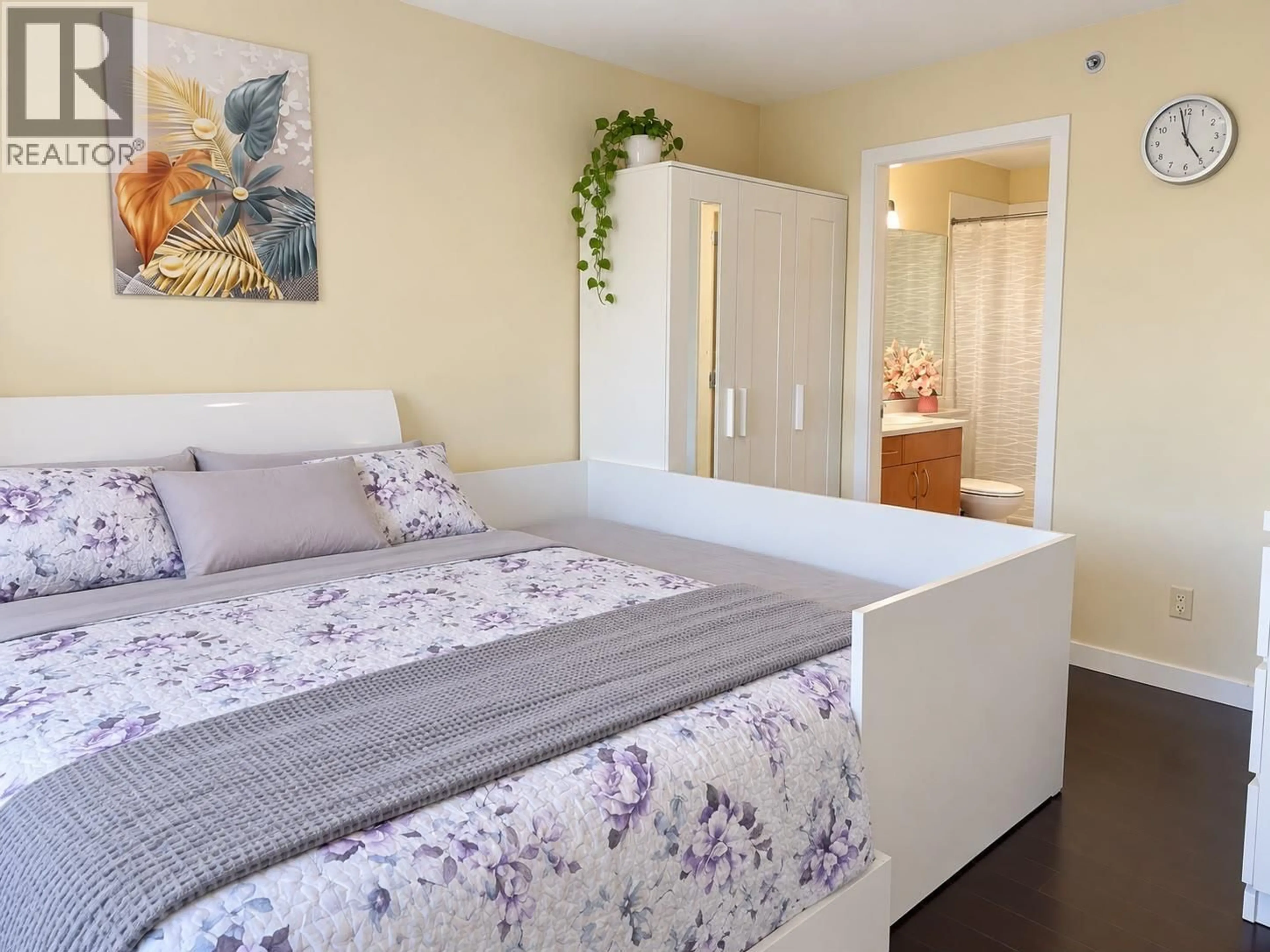 Bedroom with bed, wood/laminate floor for PH2 - 1205 FIFTH AVENUE AVENUE, New Westminster British Columbia V3M1Y9