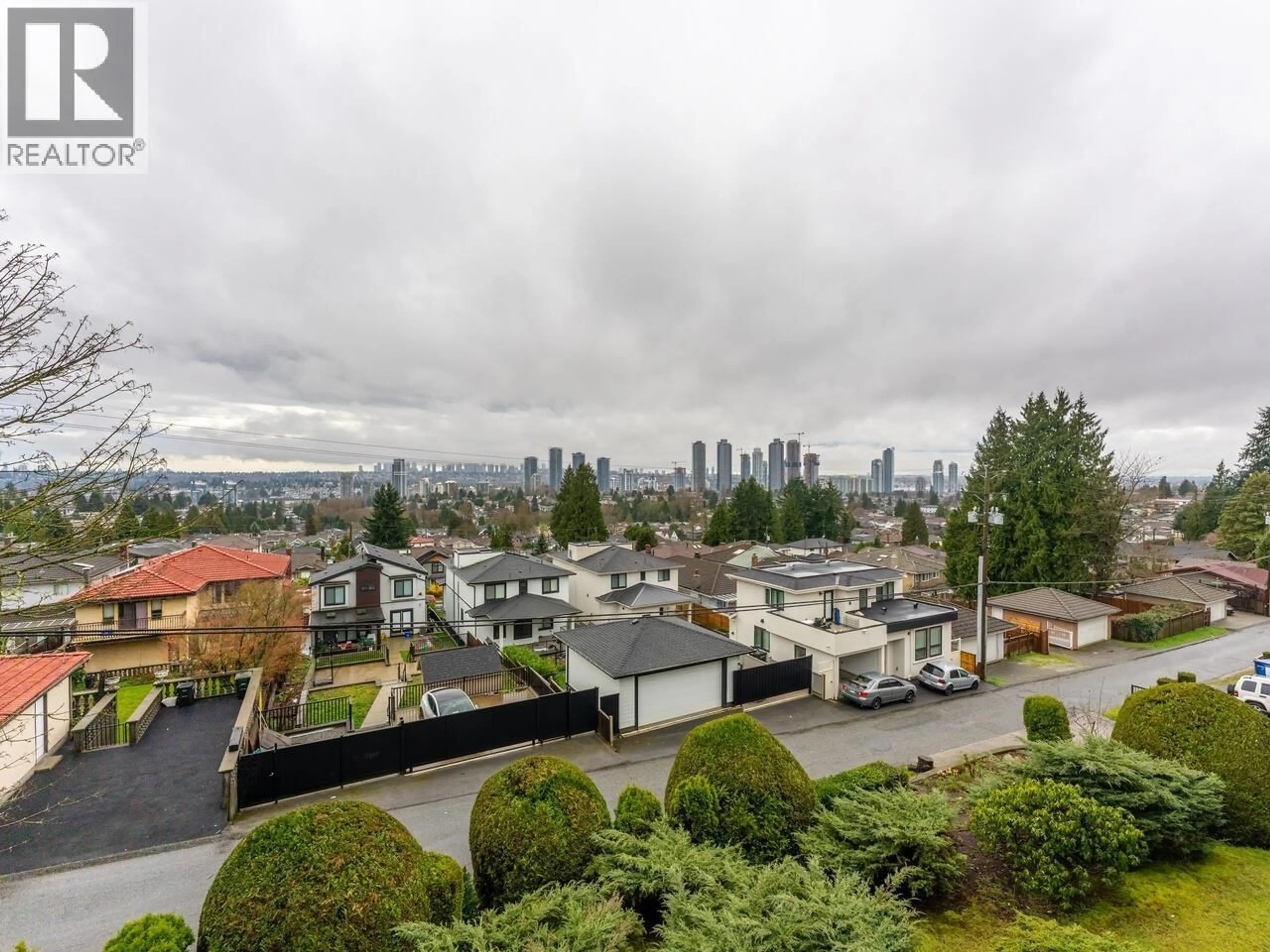 A pic from outside/outdoor area/front of a property/back of a property/a pic from drone, city buildings view from balcony for 307 - 5340 HASTINGS STREET, Burnaby British Columbia V5B1R1
