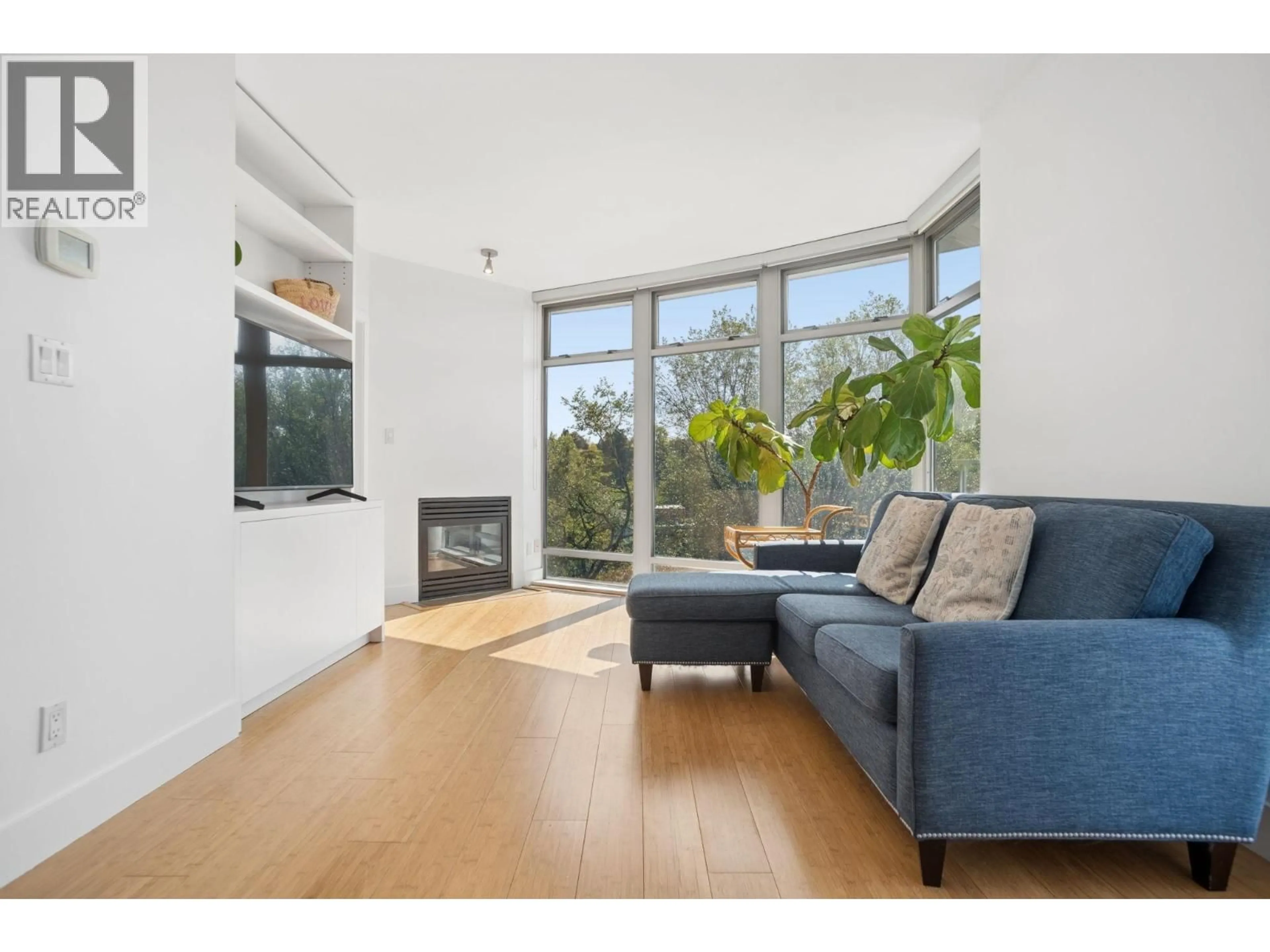 Living room with furniture, unknown for 902 - 2965 FIR STREET, Vancouver British Columbia V6J5M9
