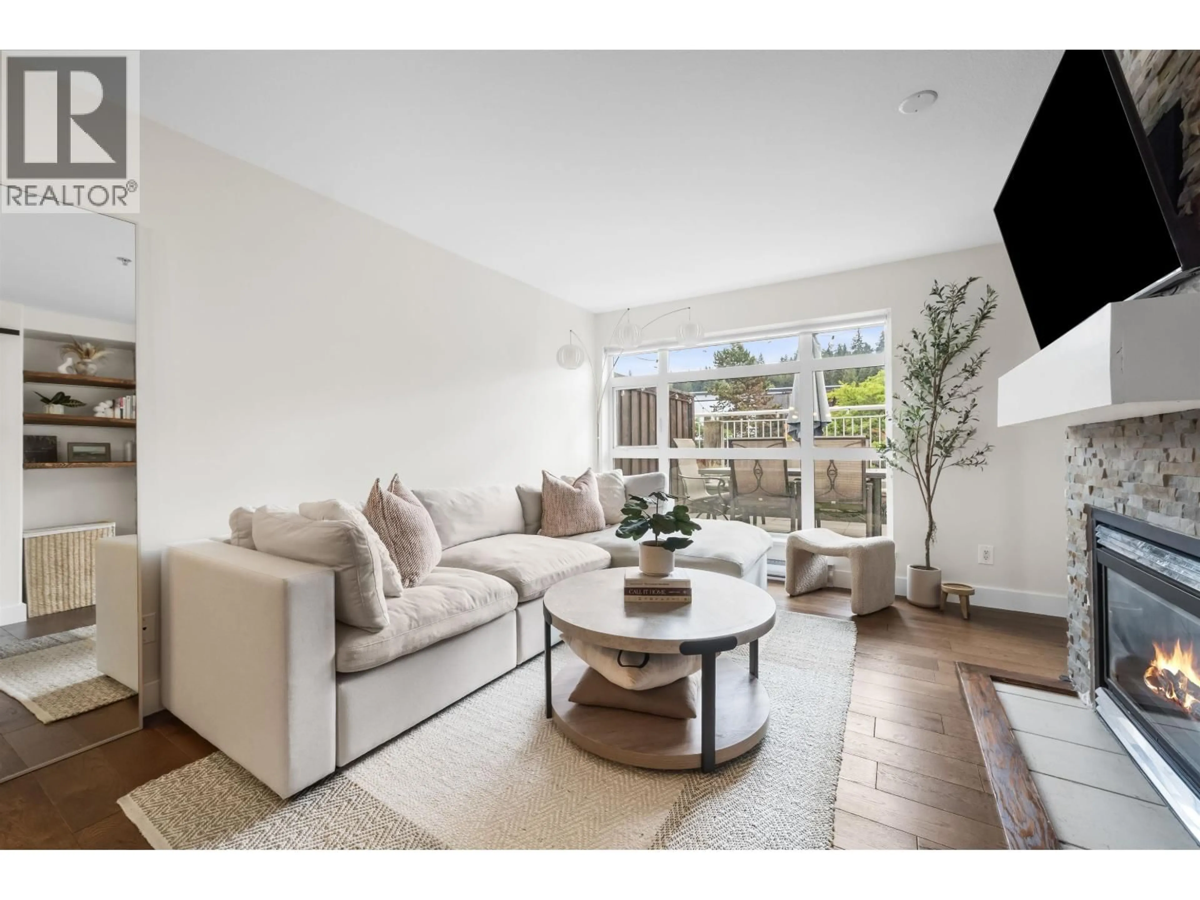 Living room with furniture, unknown for 229 - 3122 ST JOHNS STREET, Port Moody British Columbia V3H5C8