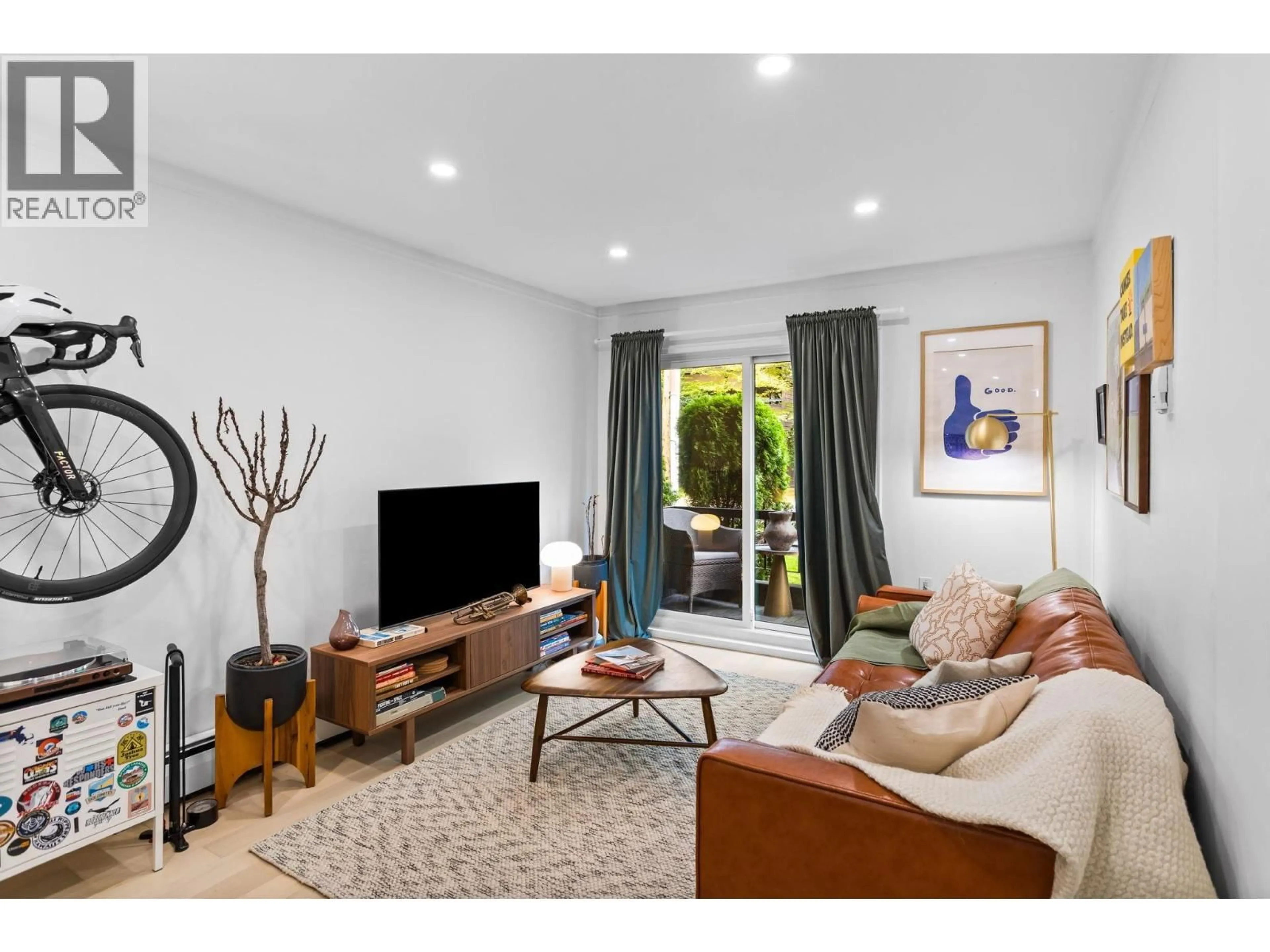 Living room with furniture, unknown for 112 - 1717 13TH AVENUE, Vancouver British Columbia V6J2H2