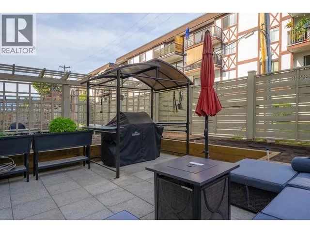 204 - 124 3RD STREET, North Vancouver 3