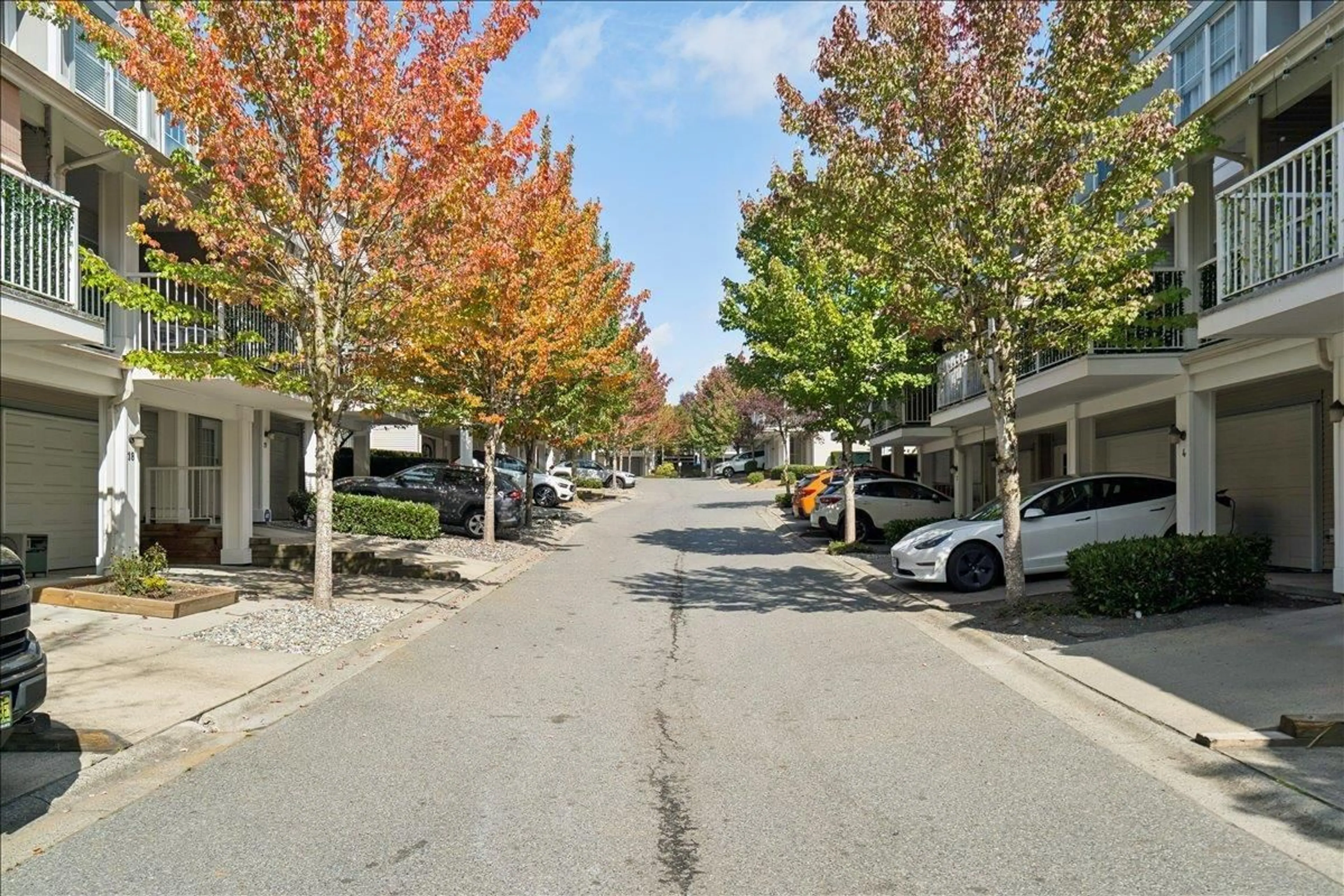 Patio, street for 9 - 6555 192A STREET, Surrey British Columbia V4N0A2