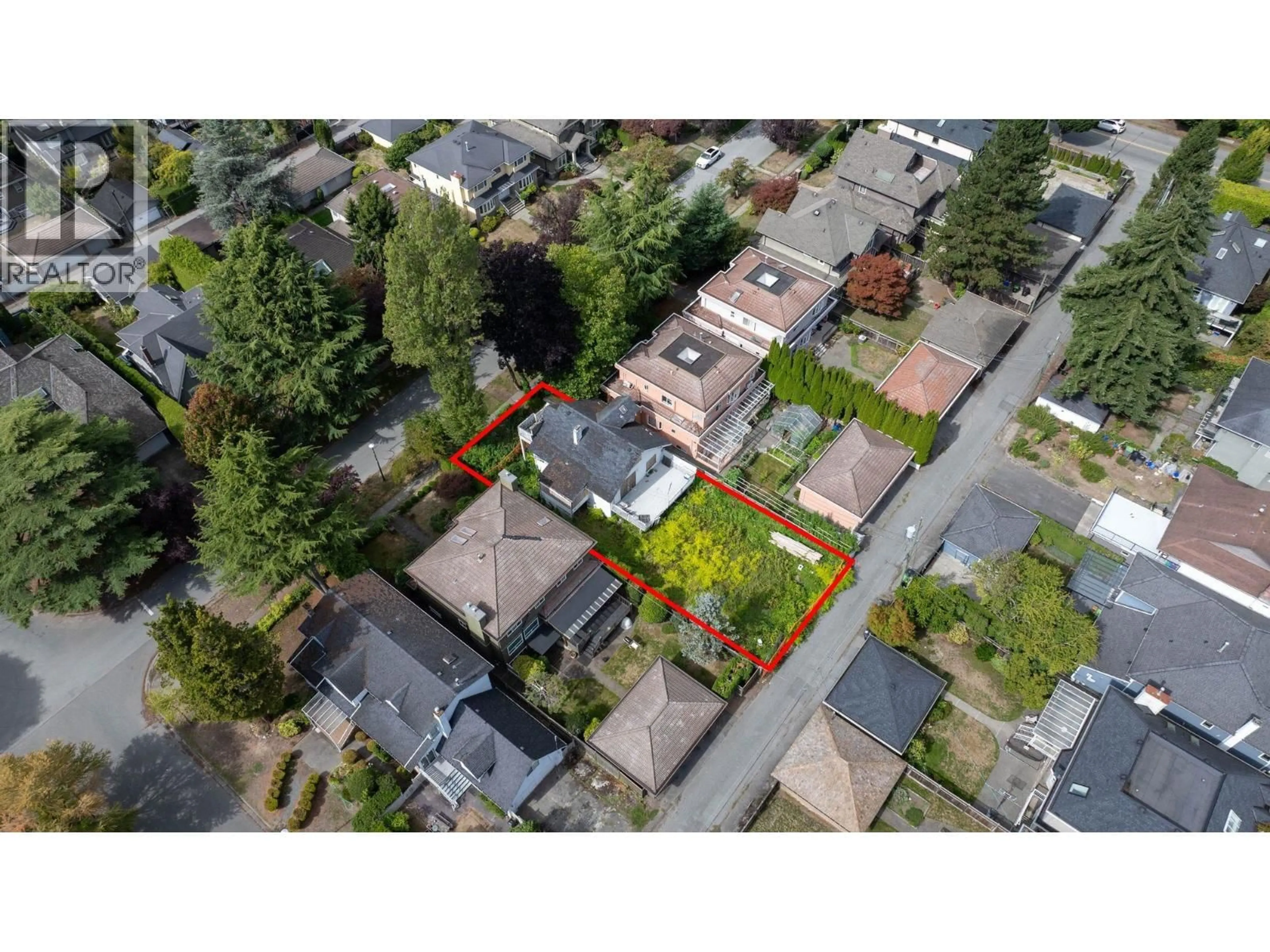 A pic from outside/outdoor area/front of a property/back of a property/a pic from drone, street for 6568 CYPRESS STREET, Vancouver British Columbia V6P5L6