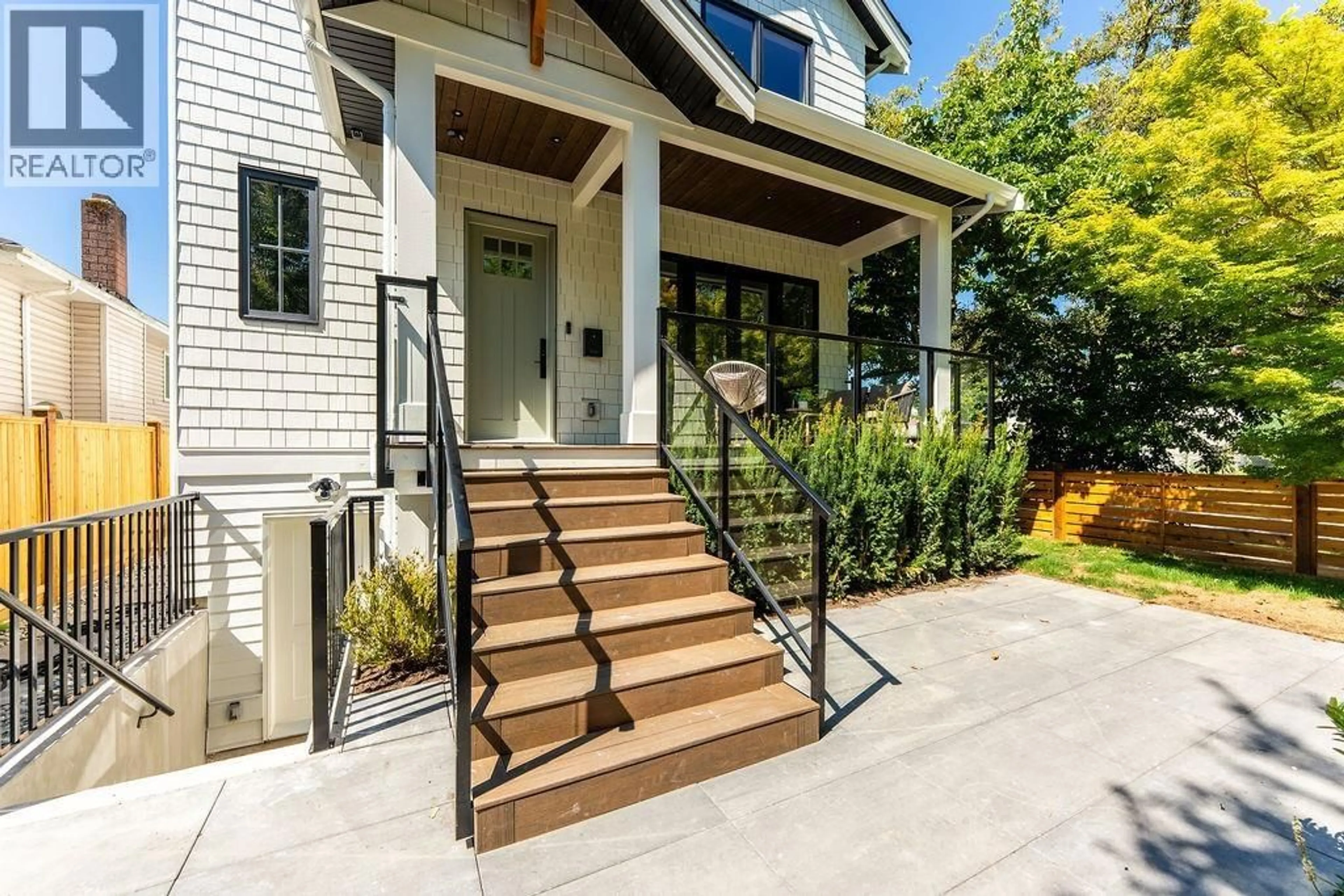 Unknown for 3233 PENTICTON STREET, Vancouver British Columbia V5M3C7