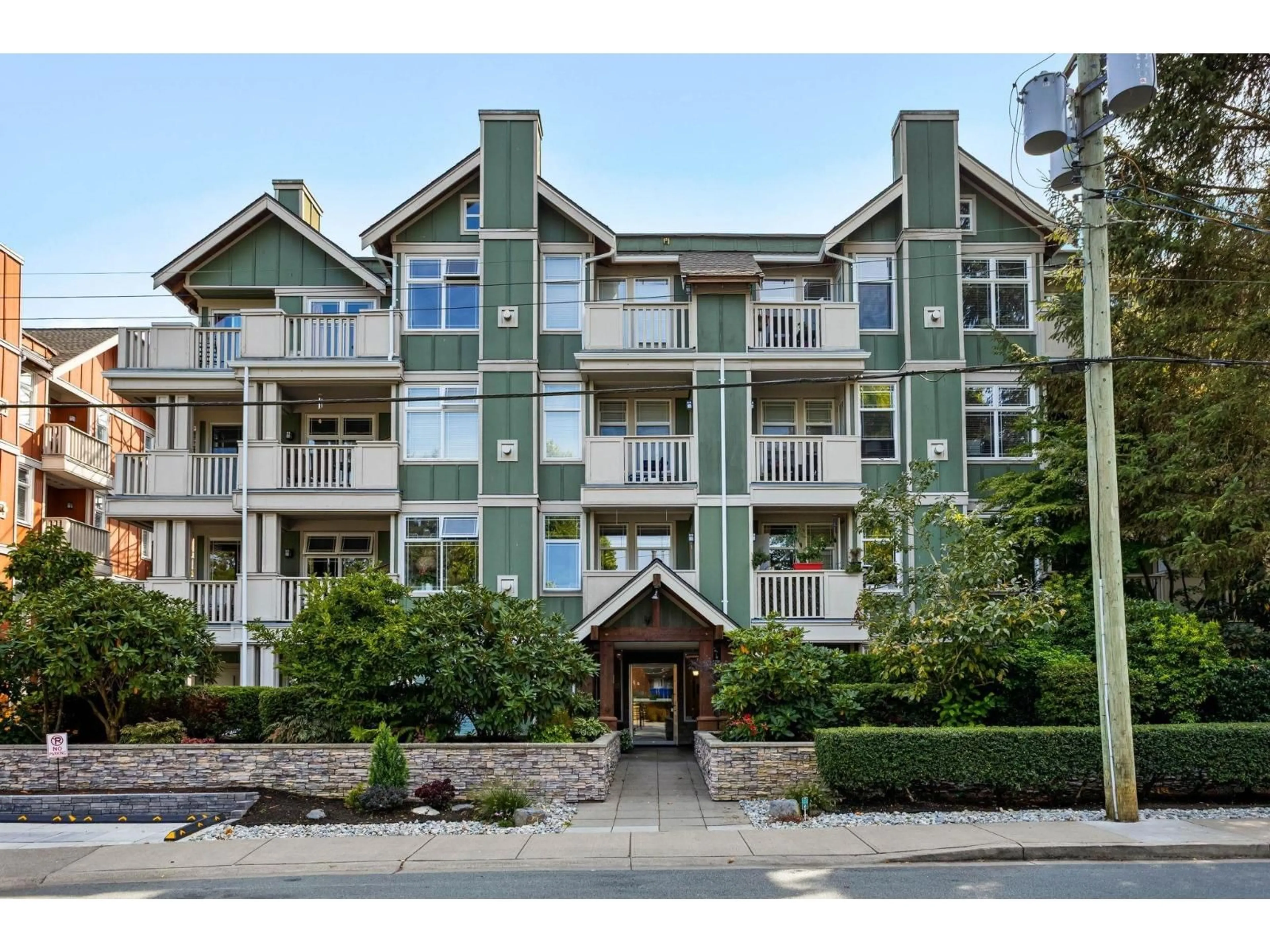 Unknown for 307 - 15350 16A AVENUE AVENUE, Surrey British Columbia V4A1S9