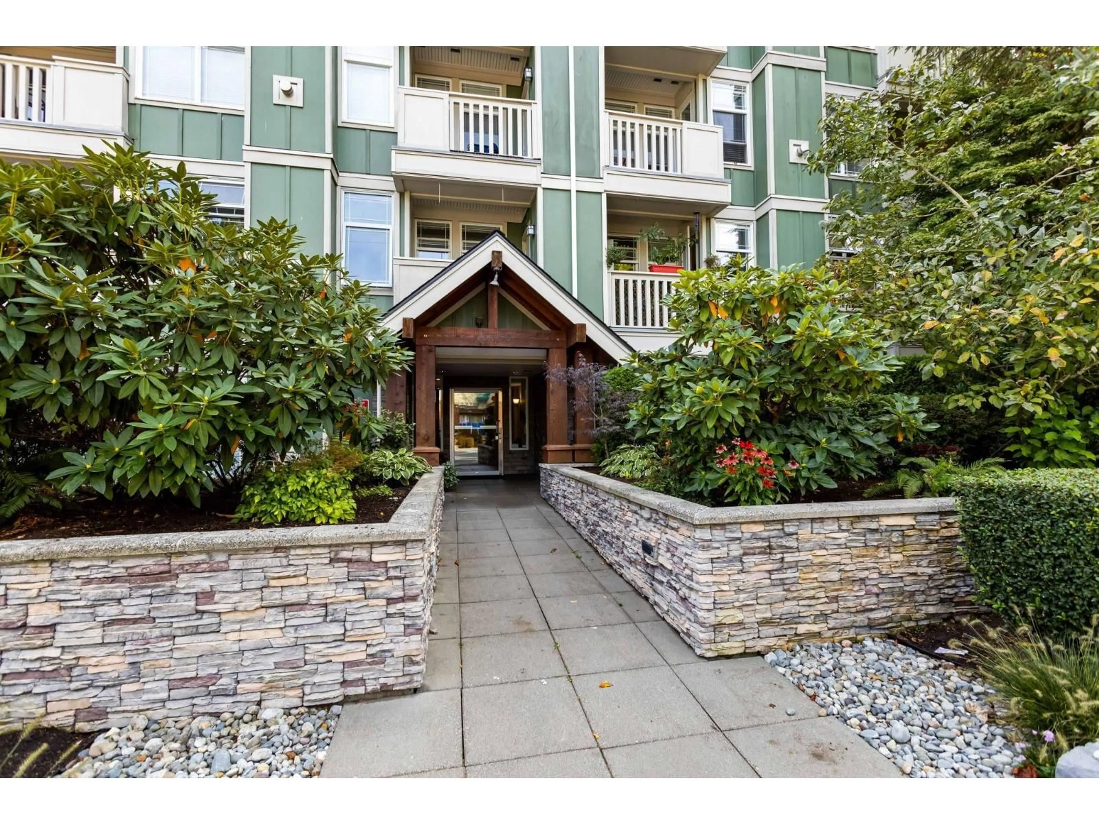 Unknown for 307 - 15350 16A AVENUE AVENUE, Surrey British Columbia V4A1S9