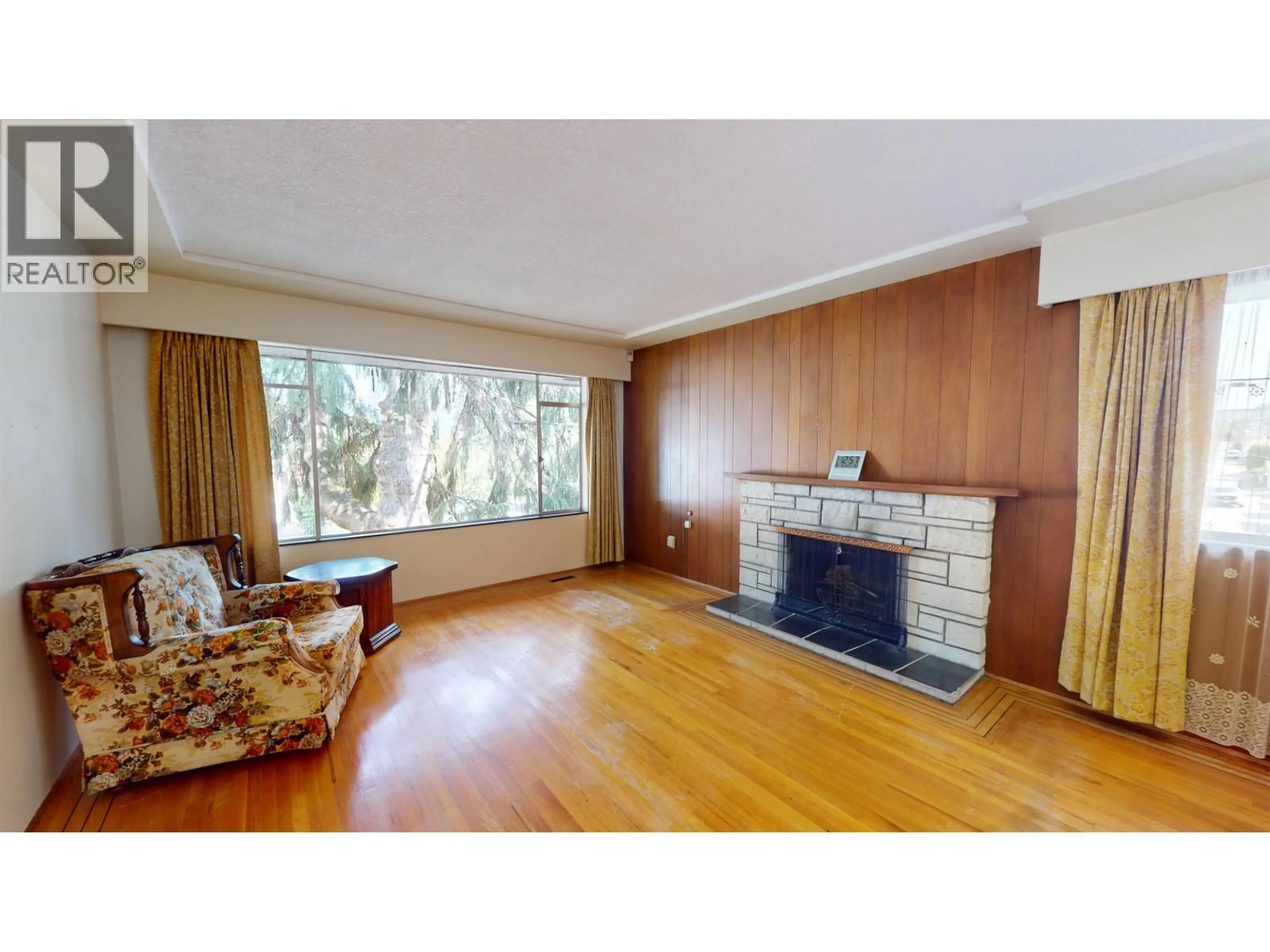A pic of a room for 492 AUBREY PLACE, Vancouver British Columbia V5V2T6