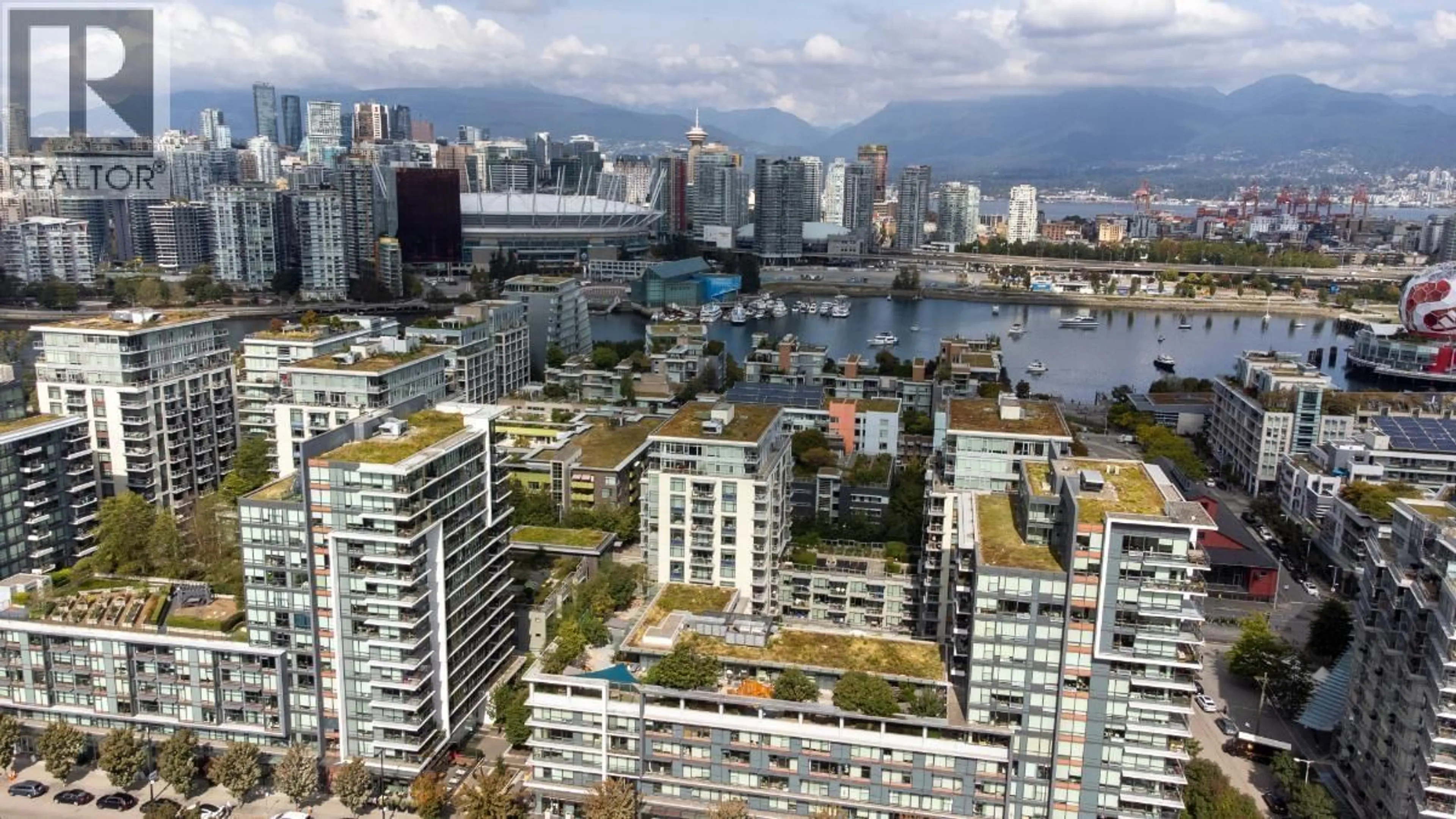 A pic from outside/outdoor area/front of a property/back of a property/a pic from drone, city buildings view from balcony for 1502 - 138 1ST AVENUE, Vancouver British Columbia V5Y0H5