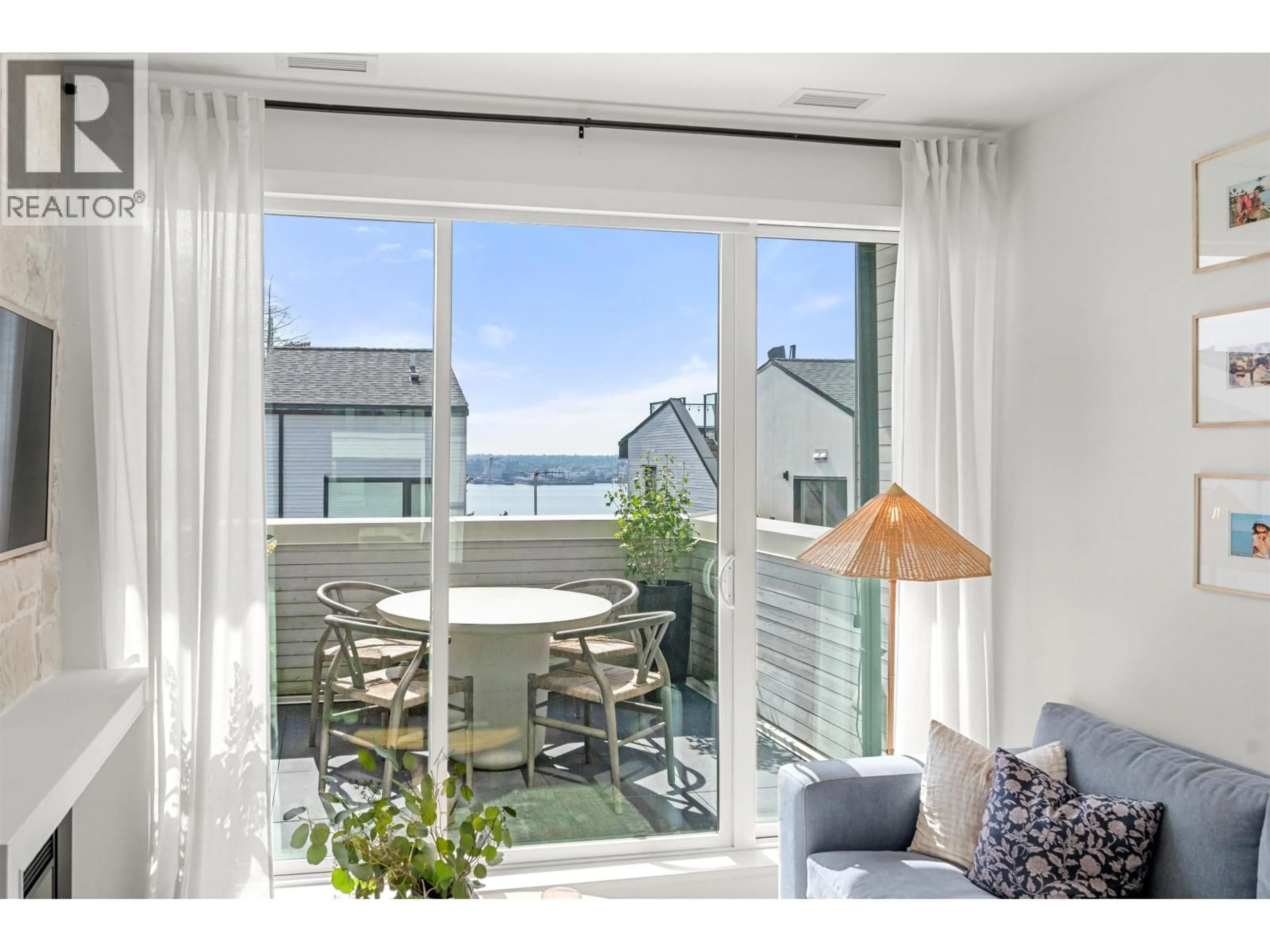Unknown for 224 - 650 2ND STREET, North Vancouver British Columbia V7L1E3