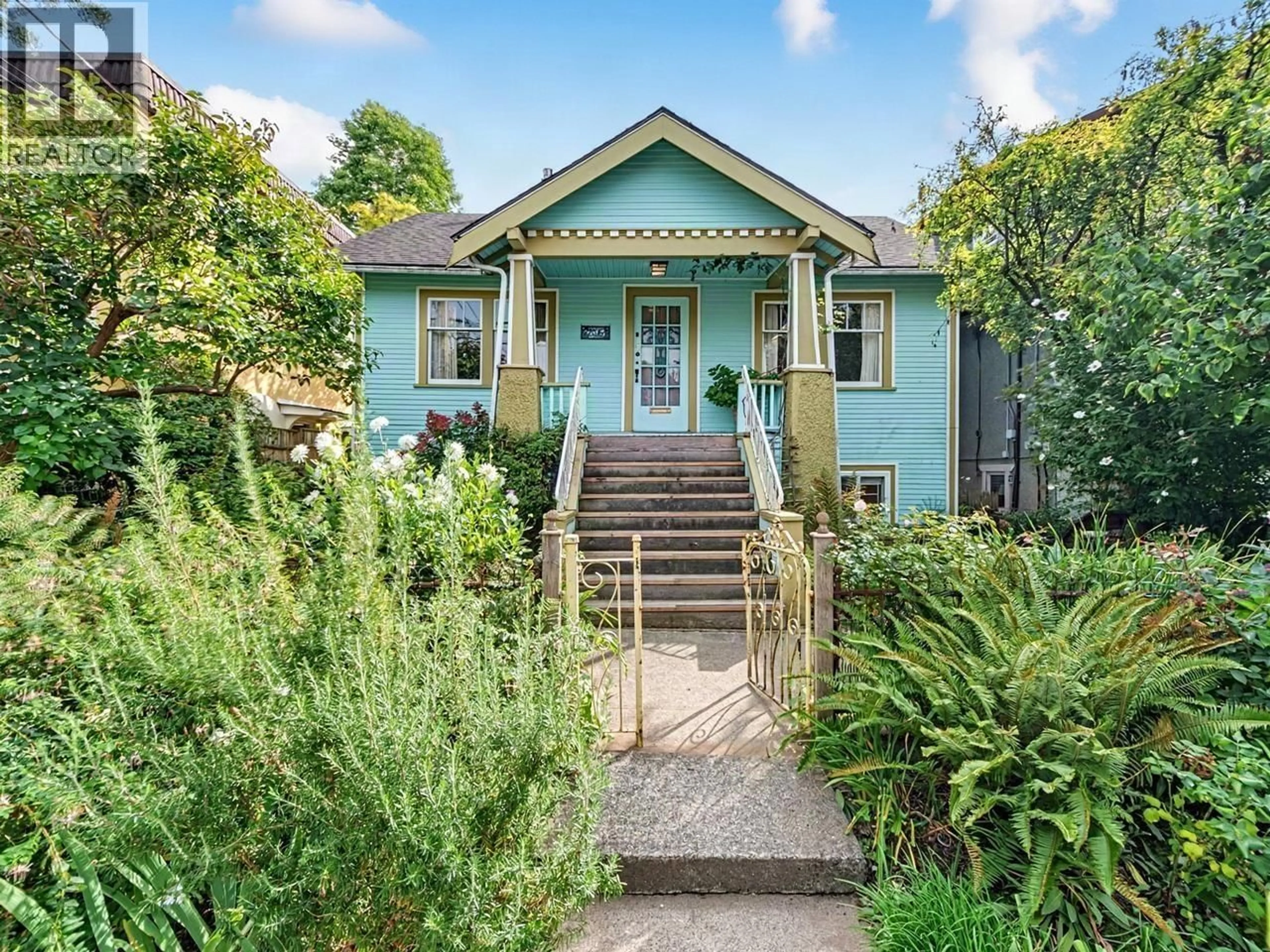 Unknown for 2076 TURNER STREET, Vancouver British Columbia V5L2A3