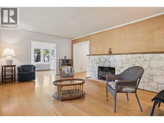 1844 ACADIA ROAD, Vancouver 4