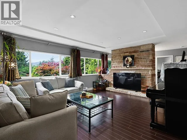 937 KINSAC STREET, Coquitlam 5