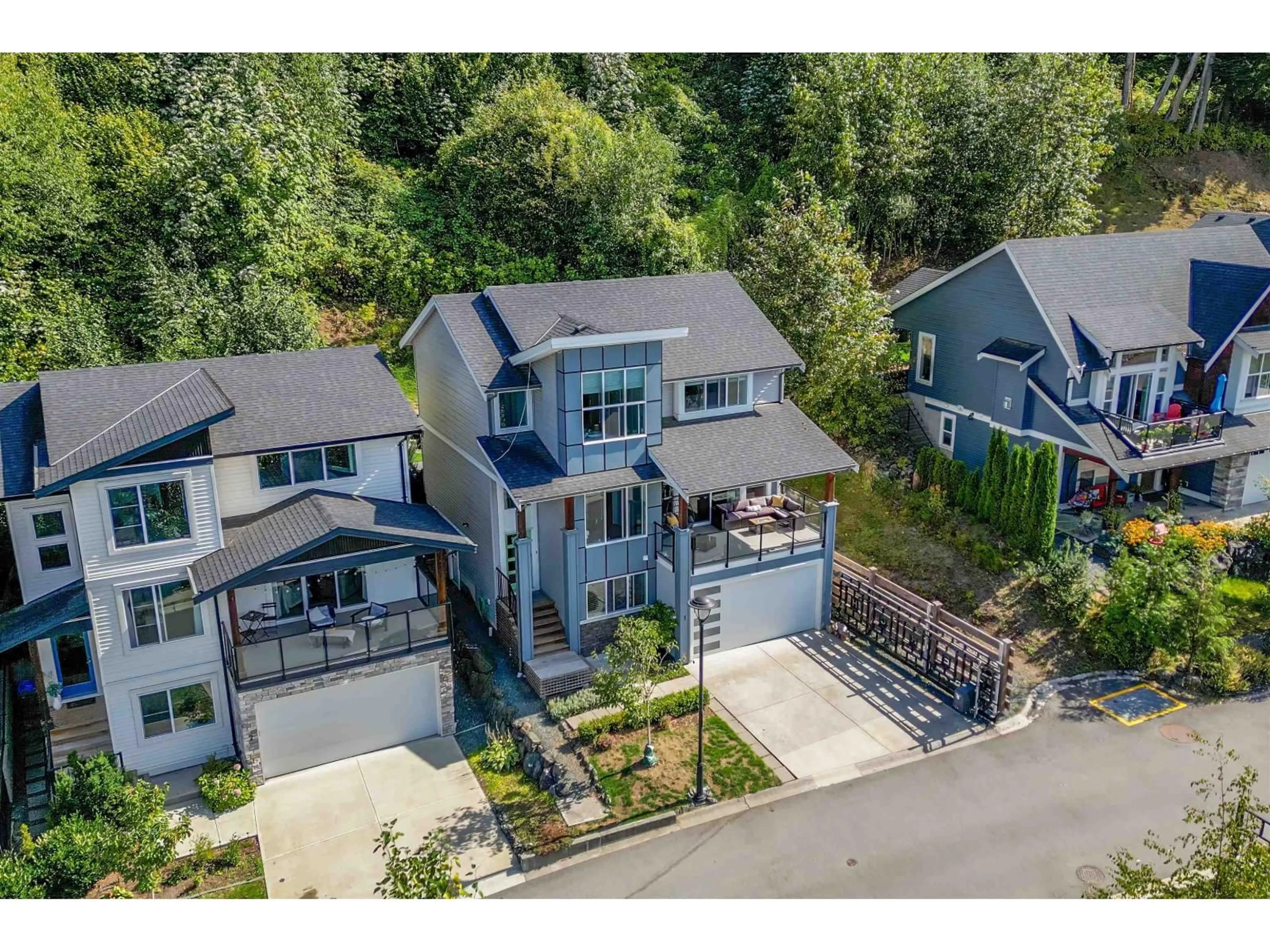 A pic from outside/outdoor area/front of a property/back of a property/a pic from drone, street for 1 - 6262 REXFORD DRIVE, Chilliwack British Columbia V2R6B4