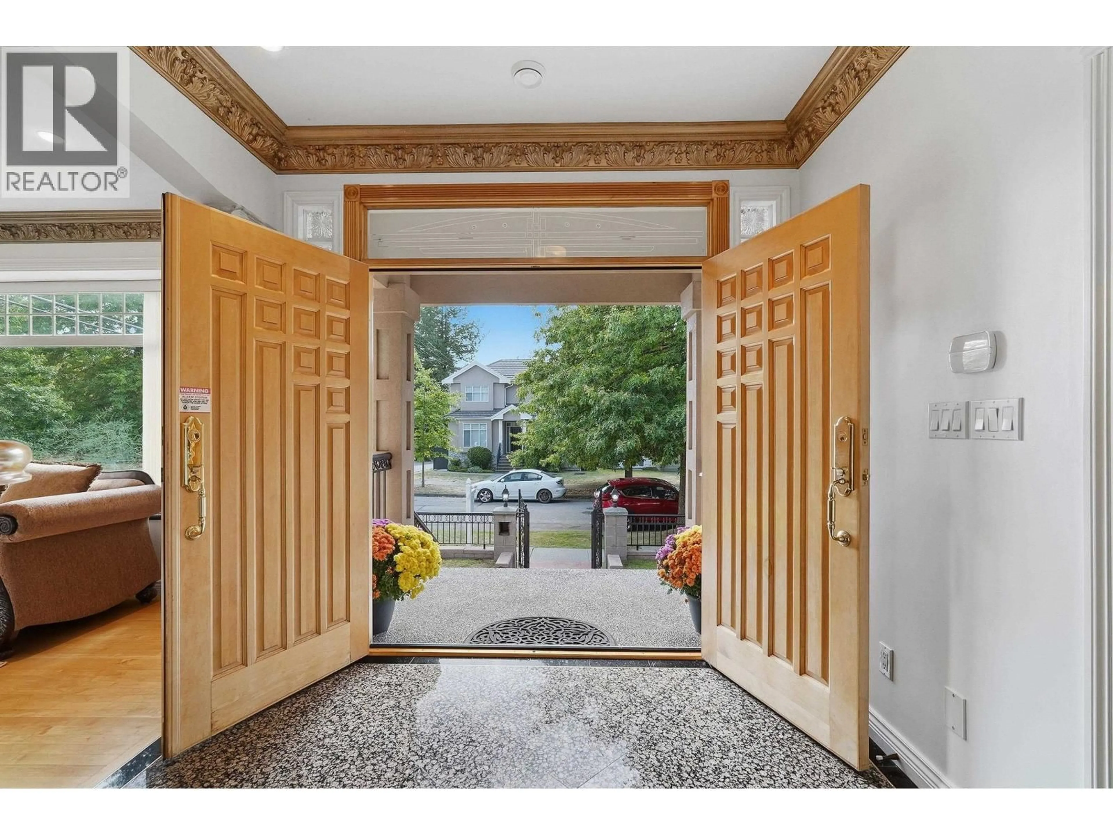 Indoor entryway for 2763 53RD AVENUE, Vancouver British Columbia V5S1W3