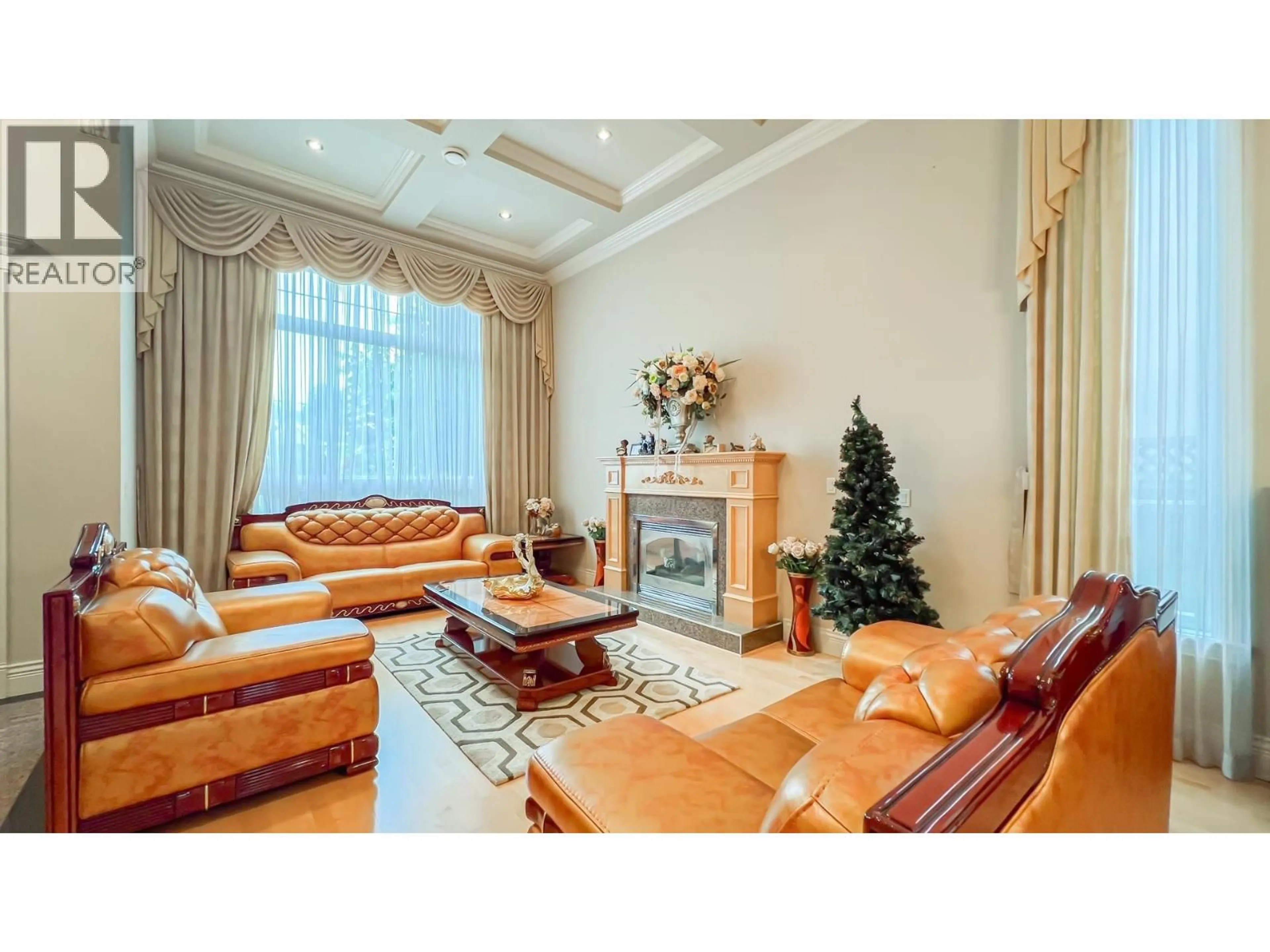 Living room with furniture, unknown for 6571 CHATSWORTH ROAD, Richmond British Columbia V7C3S4