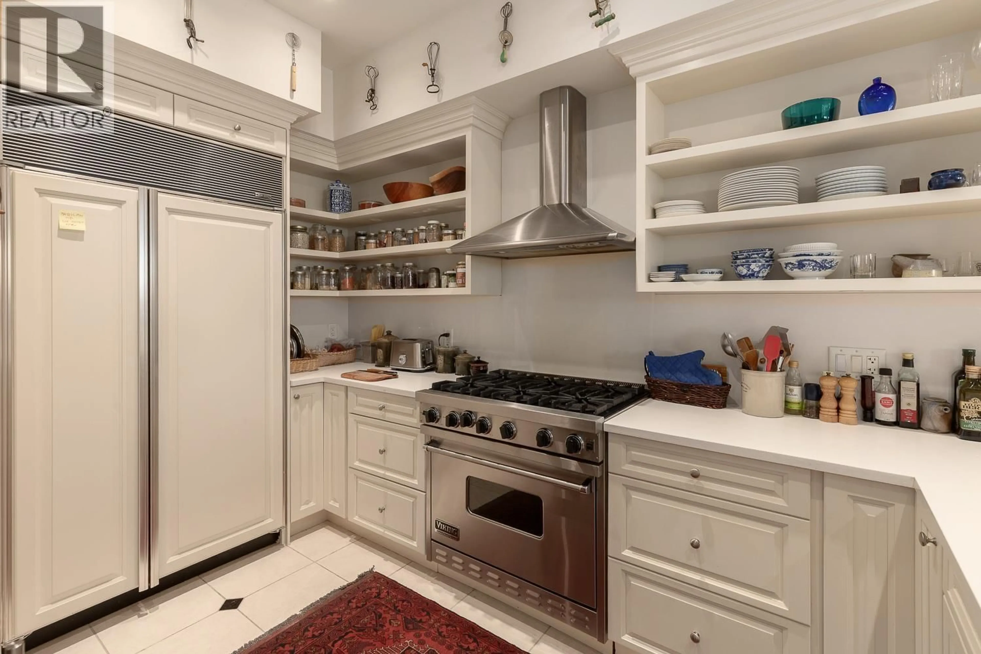 Standard kitchen, ceramic/tile floor for 101 - 426 BEACH CRESCENT, Vancouver British Columbia V6Z3E9