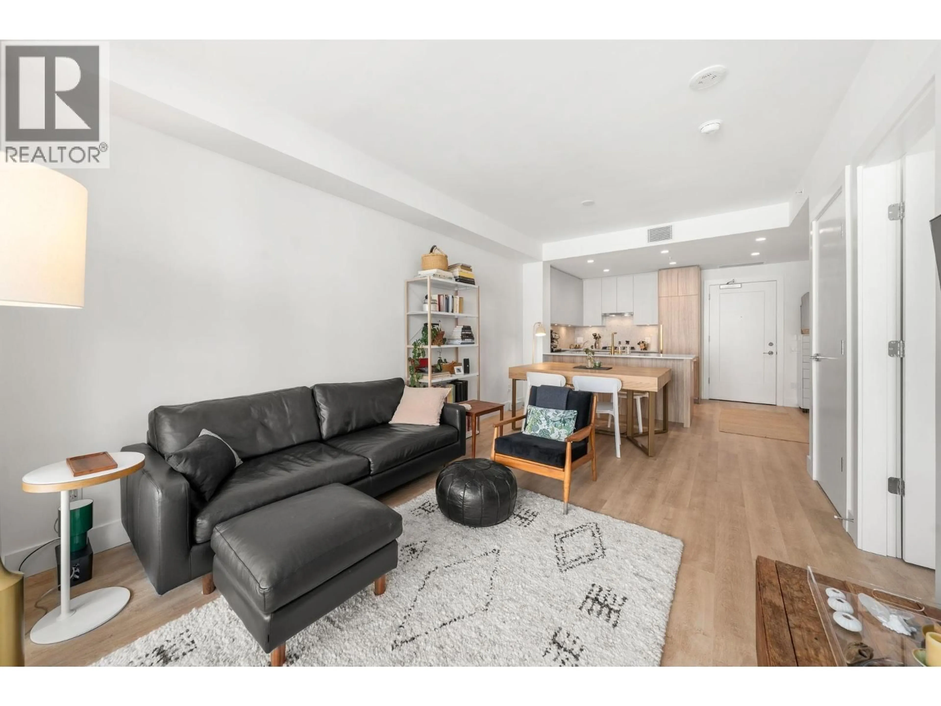Living room with furniture, unknown for 405 - 2385 EMERY COURT, North Vancouver British Columbia V7J1P9