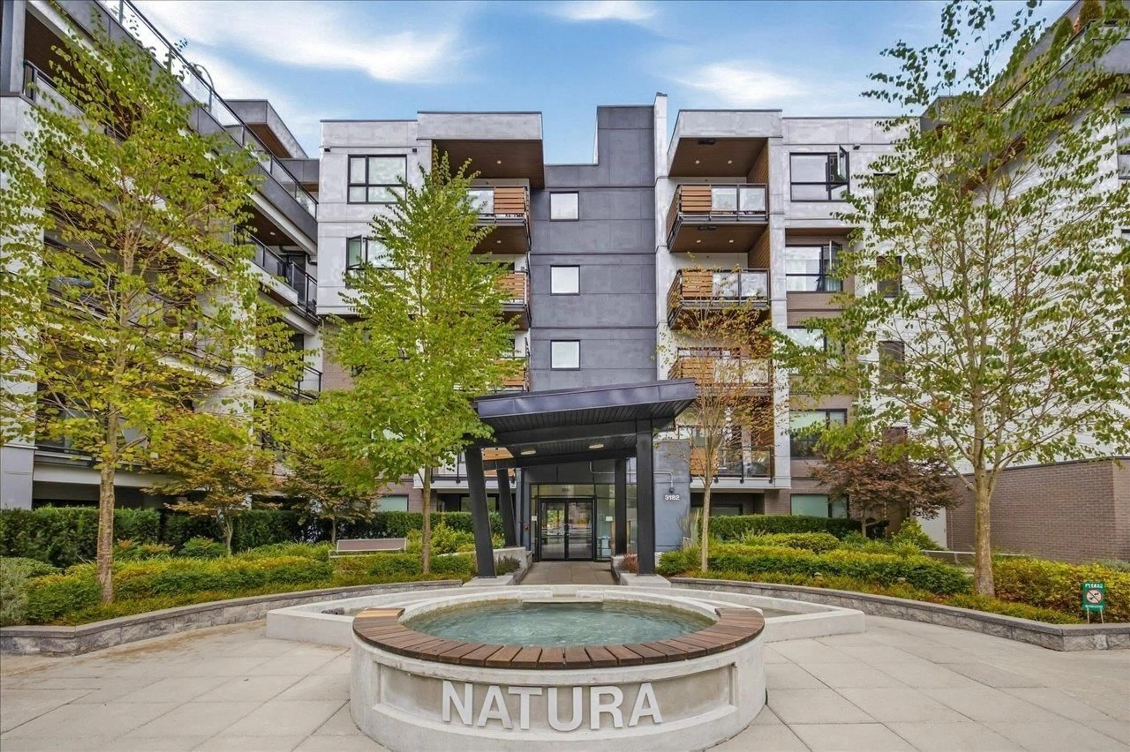 Patio, water/lake/river/ocean view for 209 - 3182 GLADWIN ROAD, Abbotsford British Columbia V2T0K8