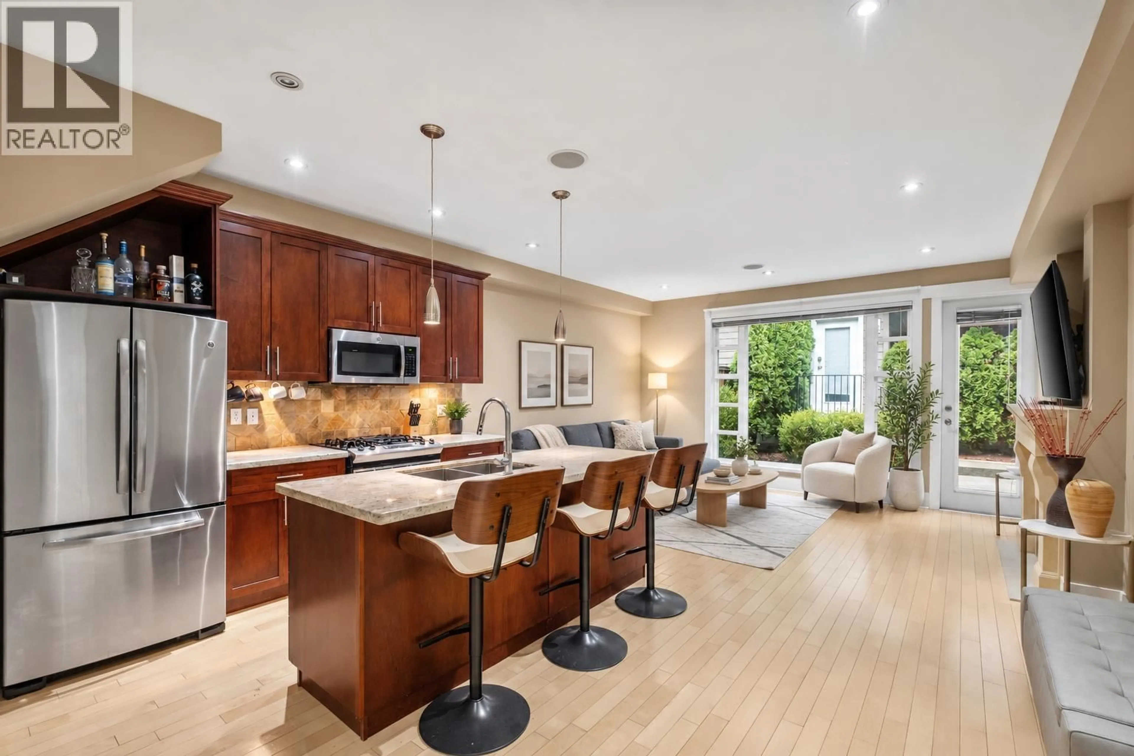 Open concept kitchen, unknown for 1620 ST. ANDREWS AVENUE, North Vancouver British Columbia V7L3L6