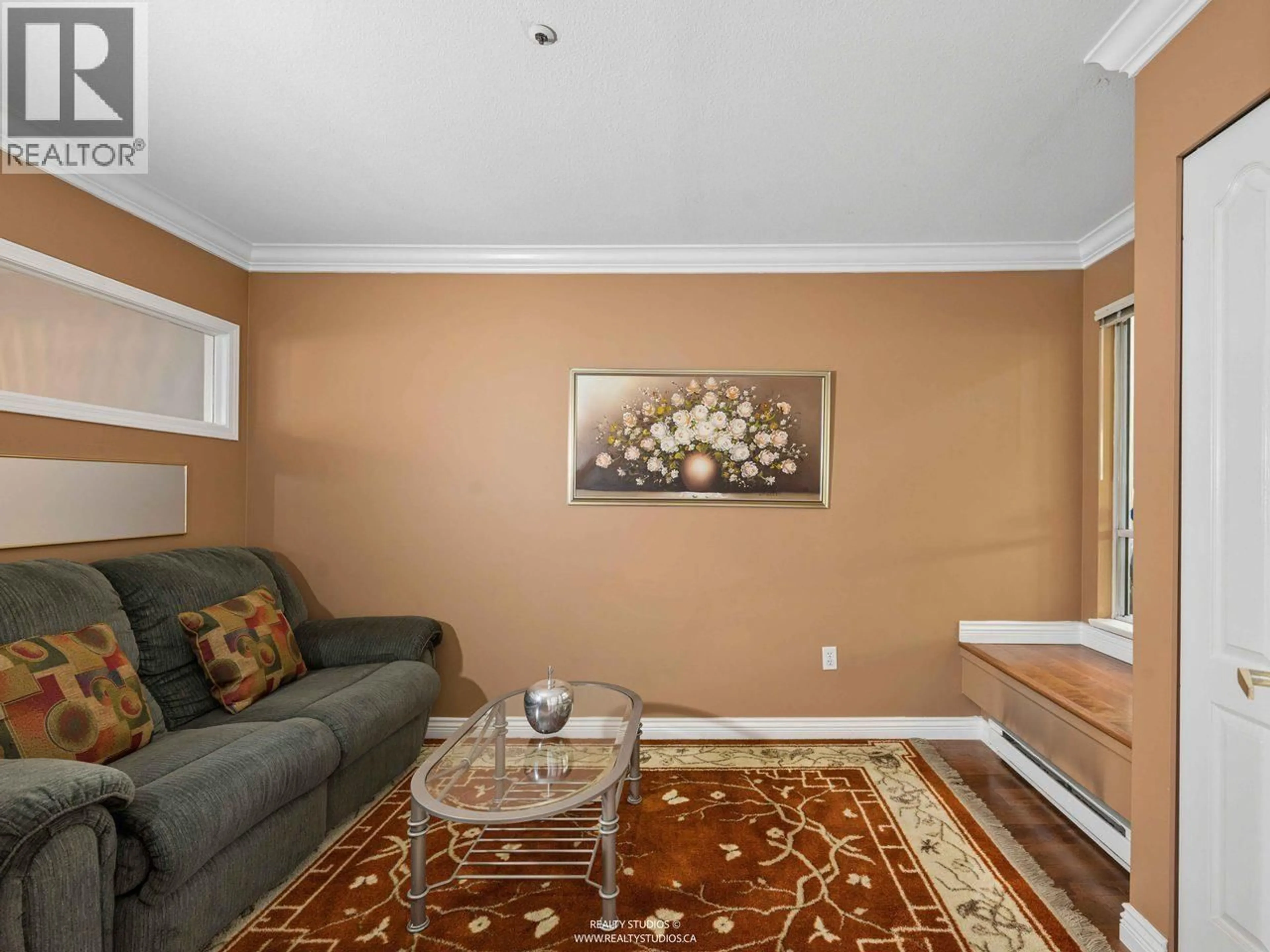 Living room with furniture, unknown for 111 - 2250 MARINE DRIVE, Vancouver British Columbia V5P2S2