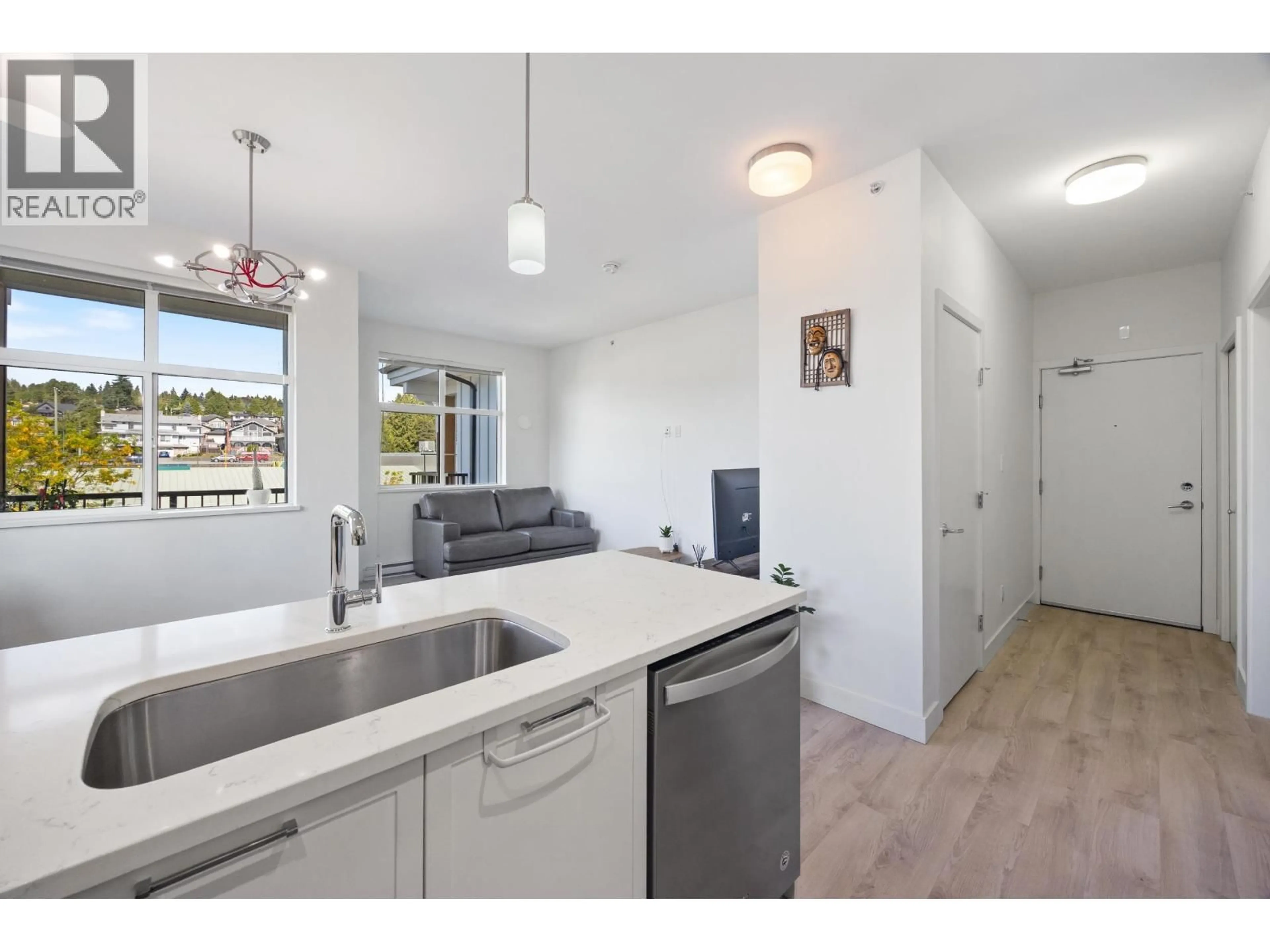 Standard kitchen, unknown for 417 - 828 GAUTHIER AVENUE, Coquitlam British Columbia V3K0E9