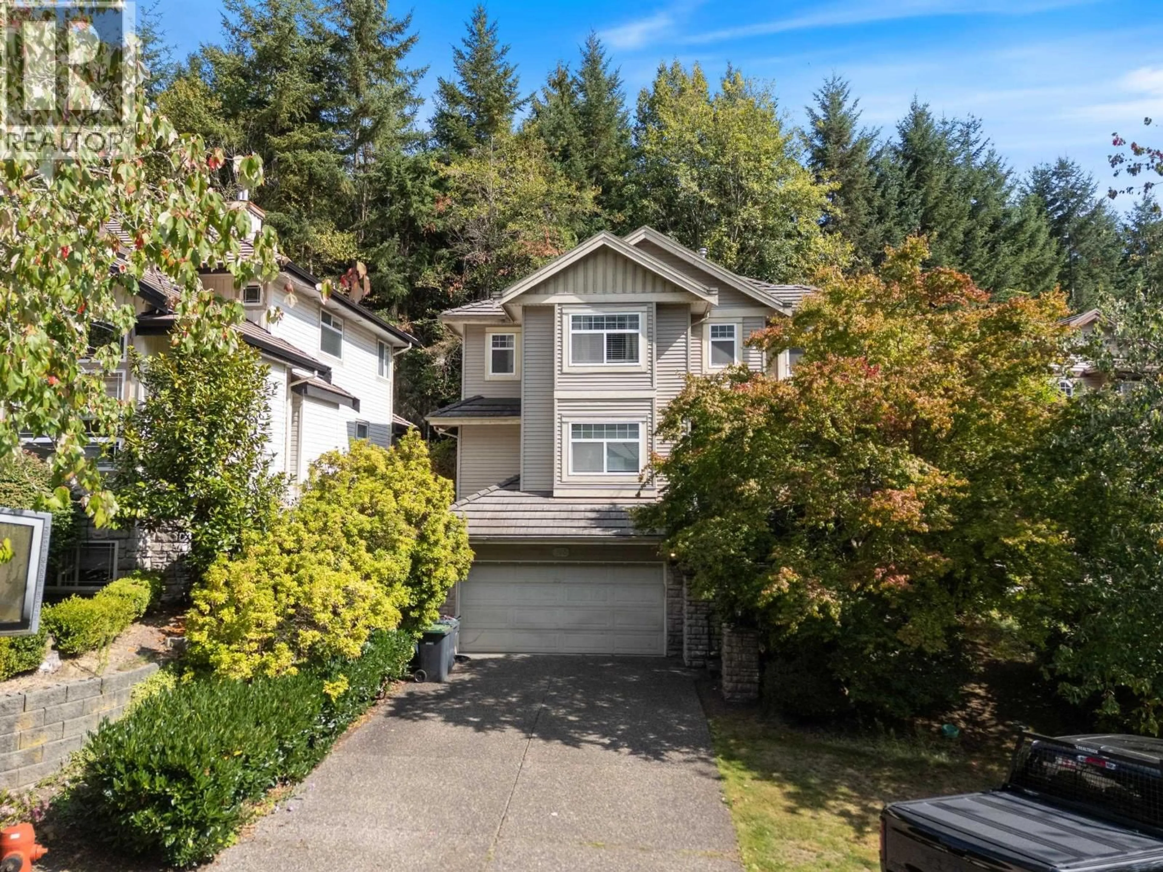Home with vinyl exterior material, street for 115 EAGLE PASS, Port Moody British Columbia V3H5E8