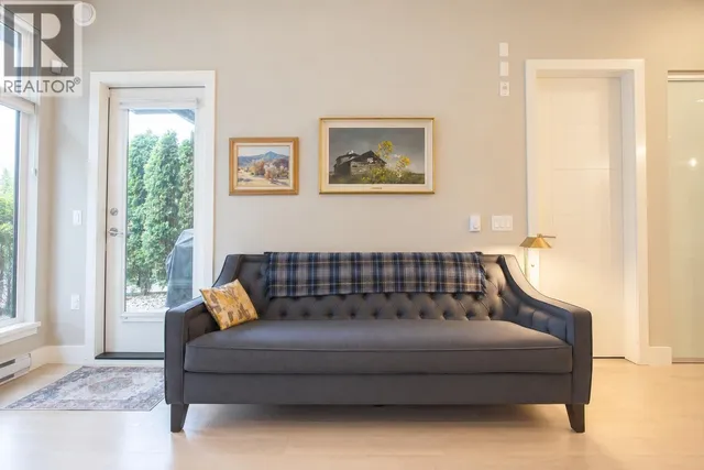 104 - 260 SALTER STREET, New Westminster 3