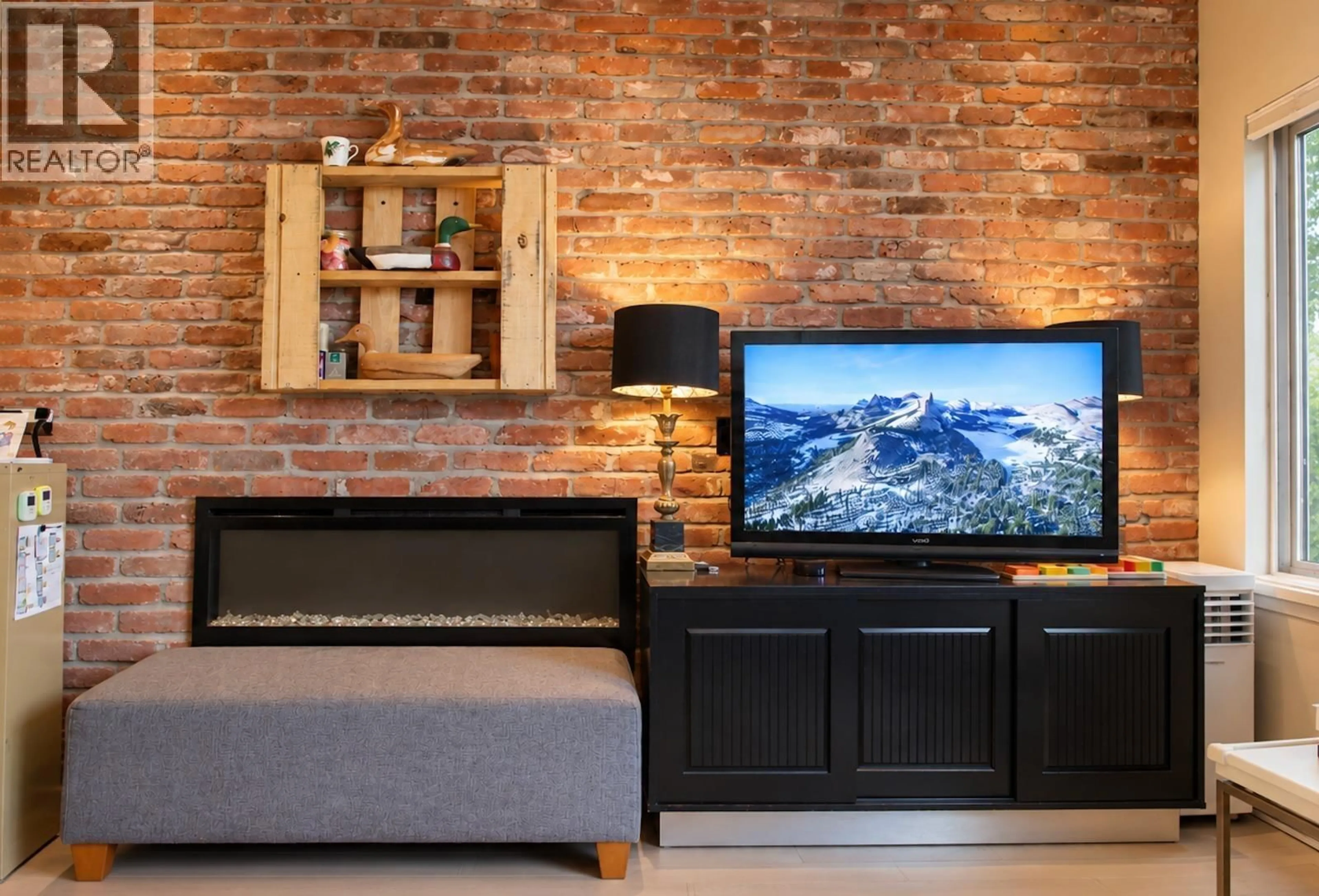 Home theater for 104 - 260 SALTER STREET, New Westminster British Columbia V3M0J4