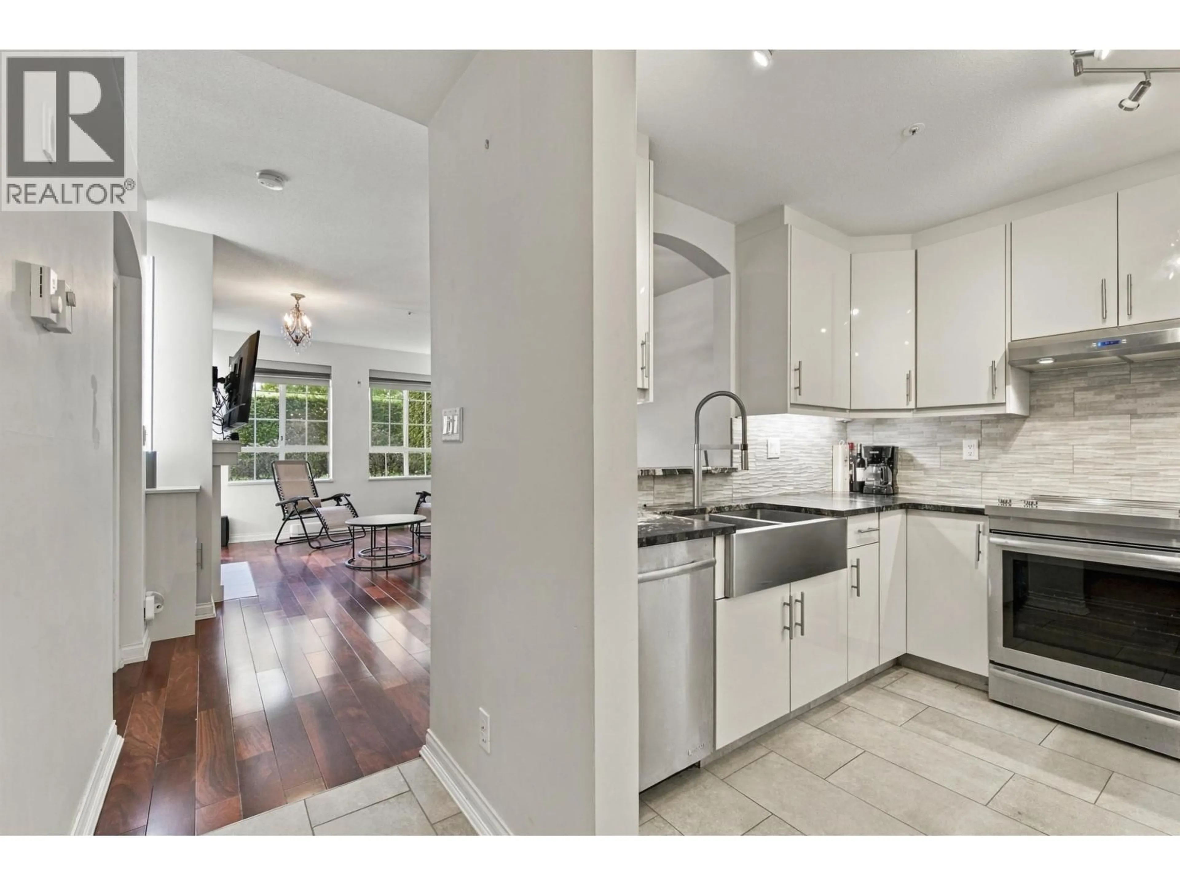 Open concept kitchen, ceramic/tile floor for 109 - 5835 HAMPTON PLACE, Vancouver British Columbia V6T2G2