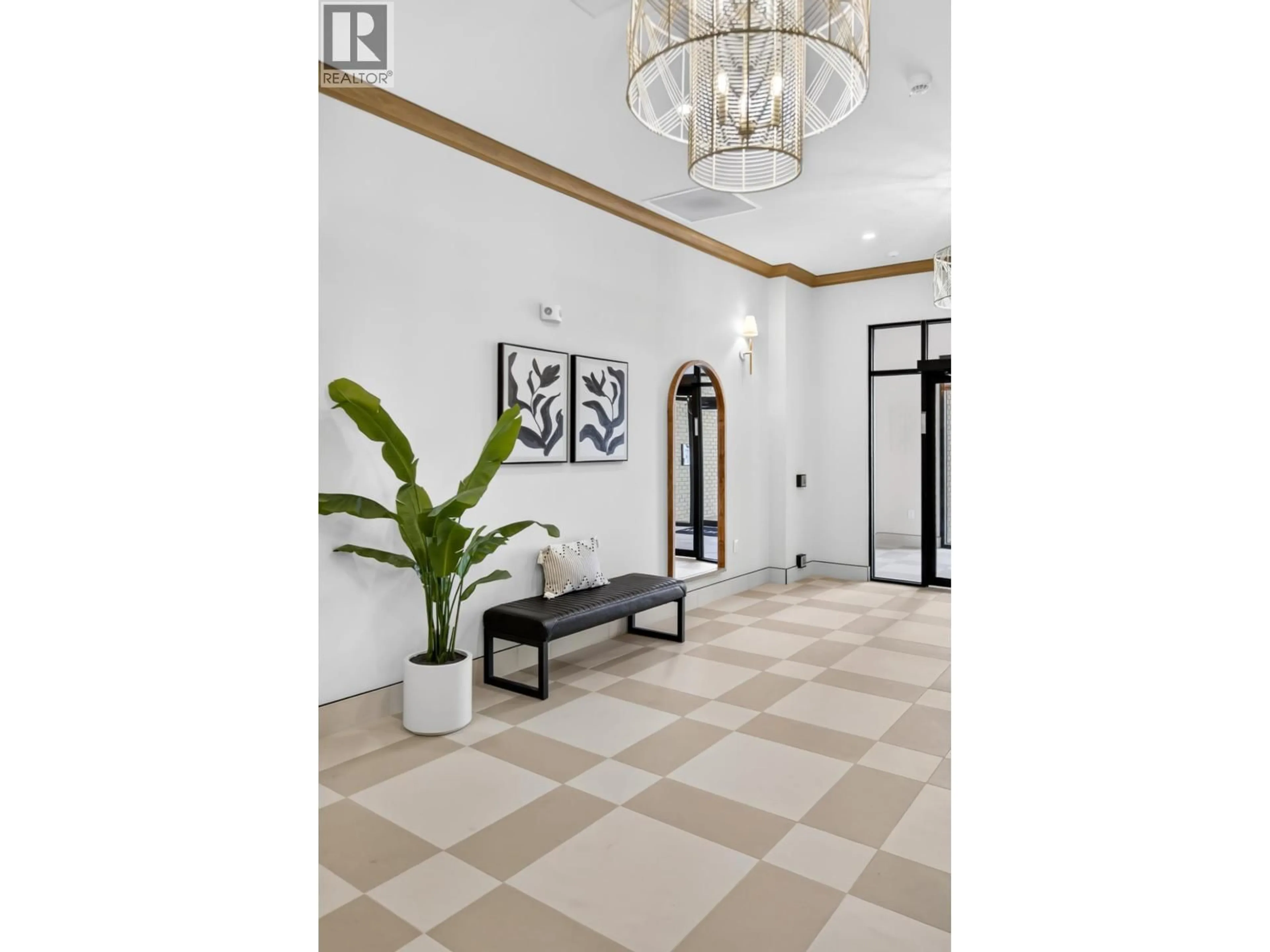 Indoor foyer for 205 - 22348 NORTH AVENUE AVENUE, Maple Ridge British Columbia V2X6B5