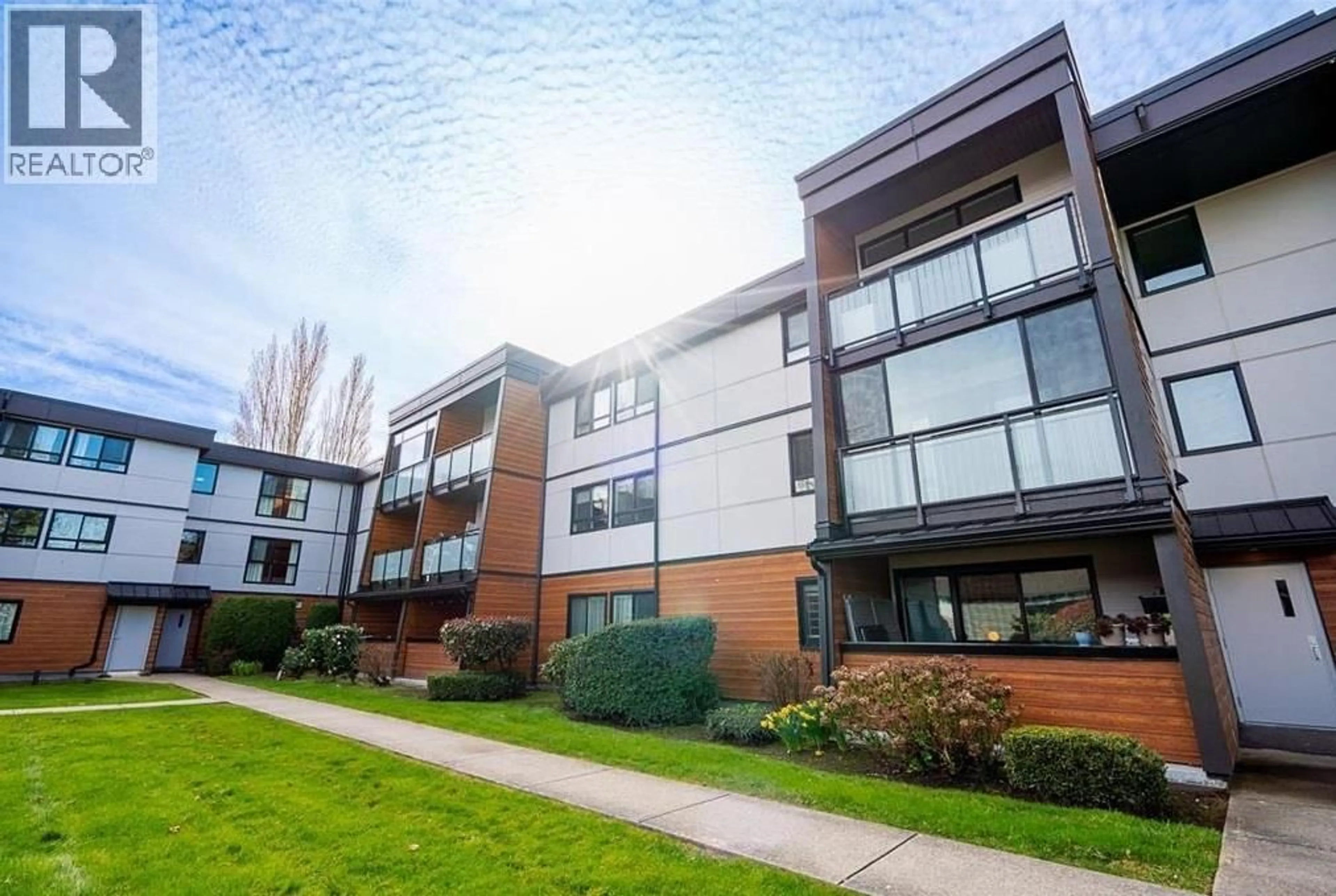 Unknown for 308 - 3411 SPRINGFIELD DRIVE, Richmond British Columbia V7E1Z1