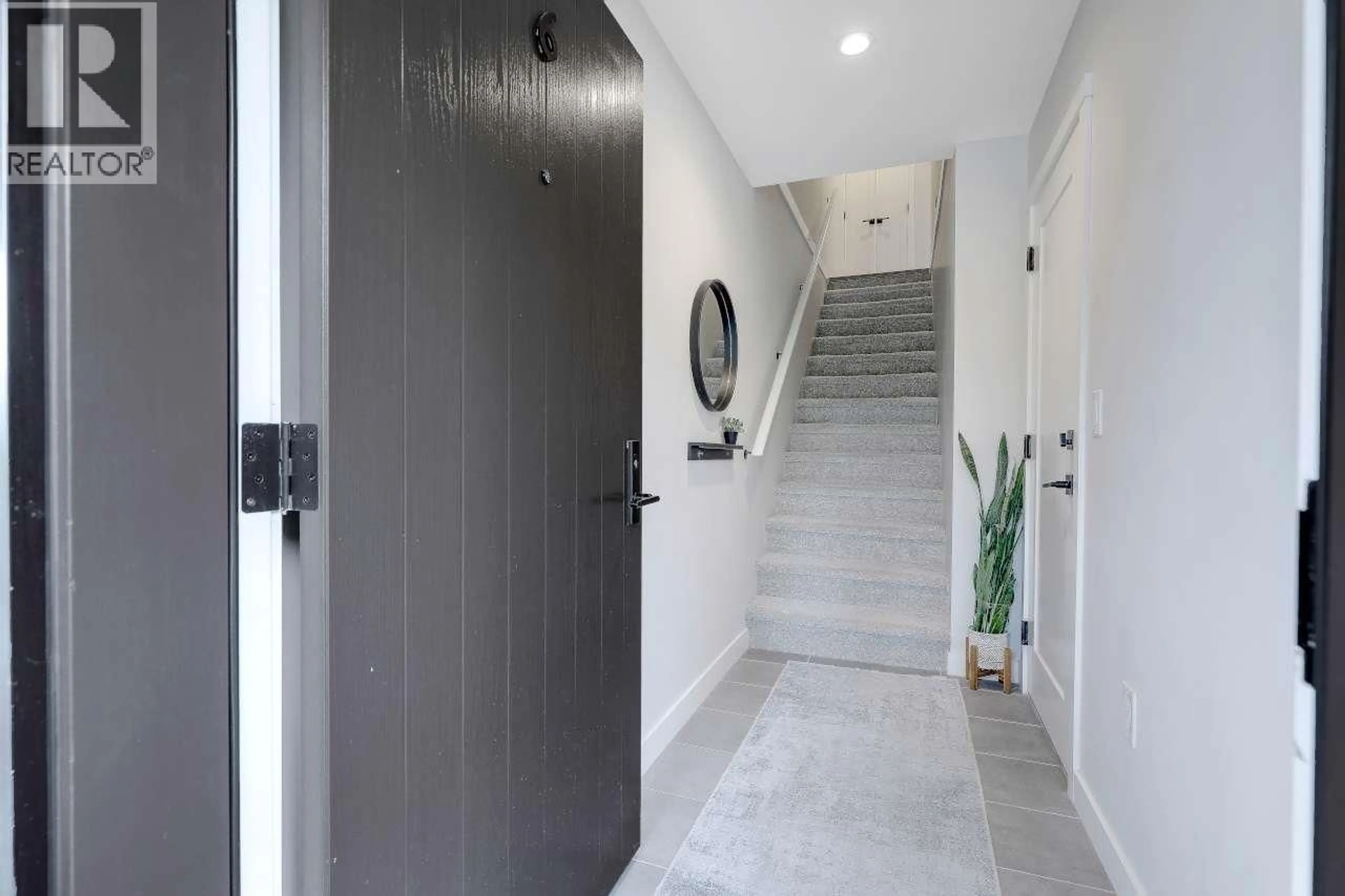 Indoor entryway for 6 - 50 SEAVIEW DRIVE, Port Moody British Columbia V3H0N2