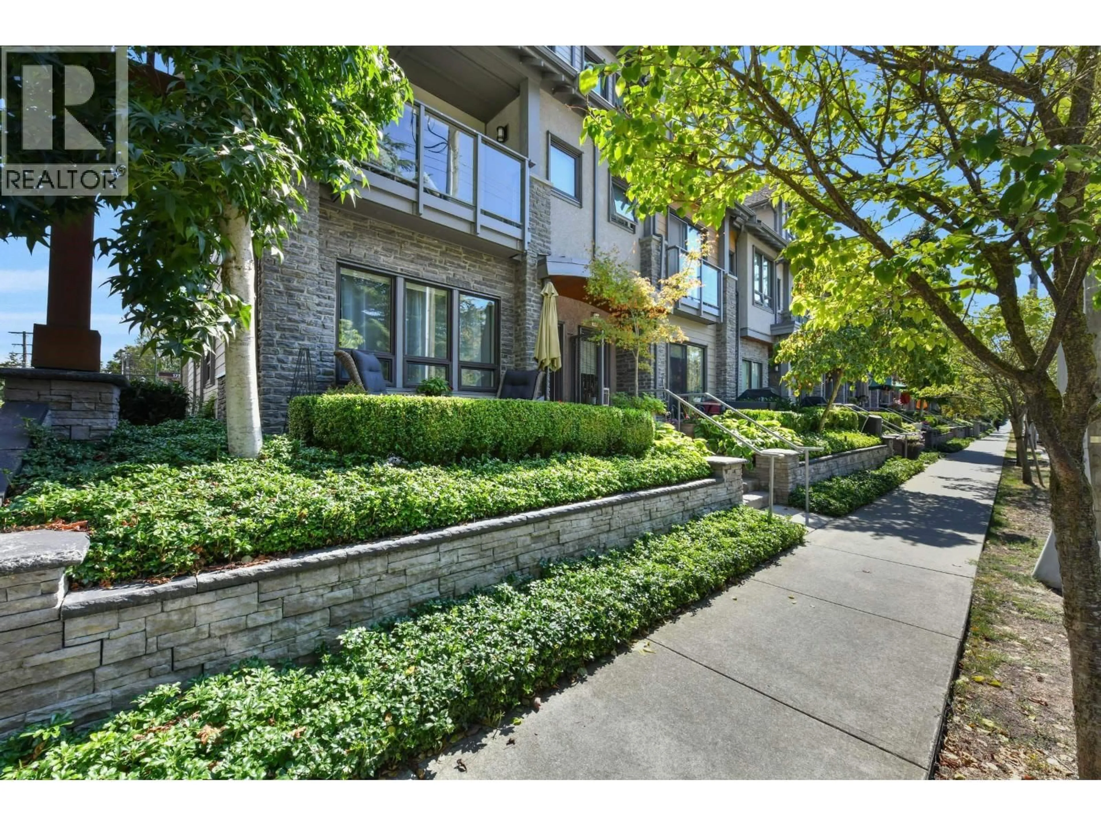Patio, street for 207 - 1738 55A STREET, Delta British Columbia V4M0A9