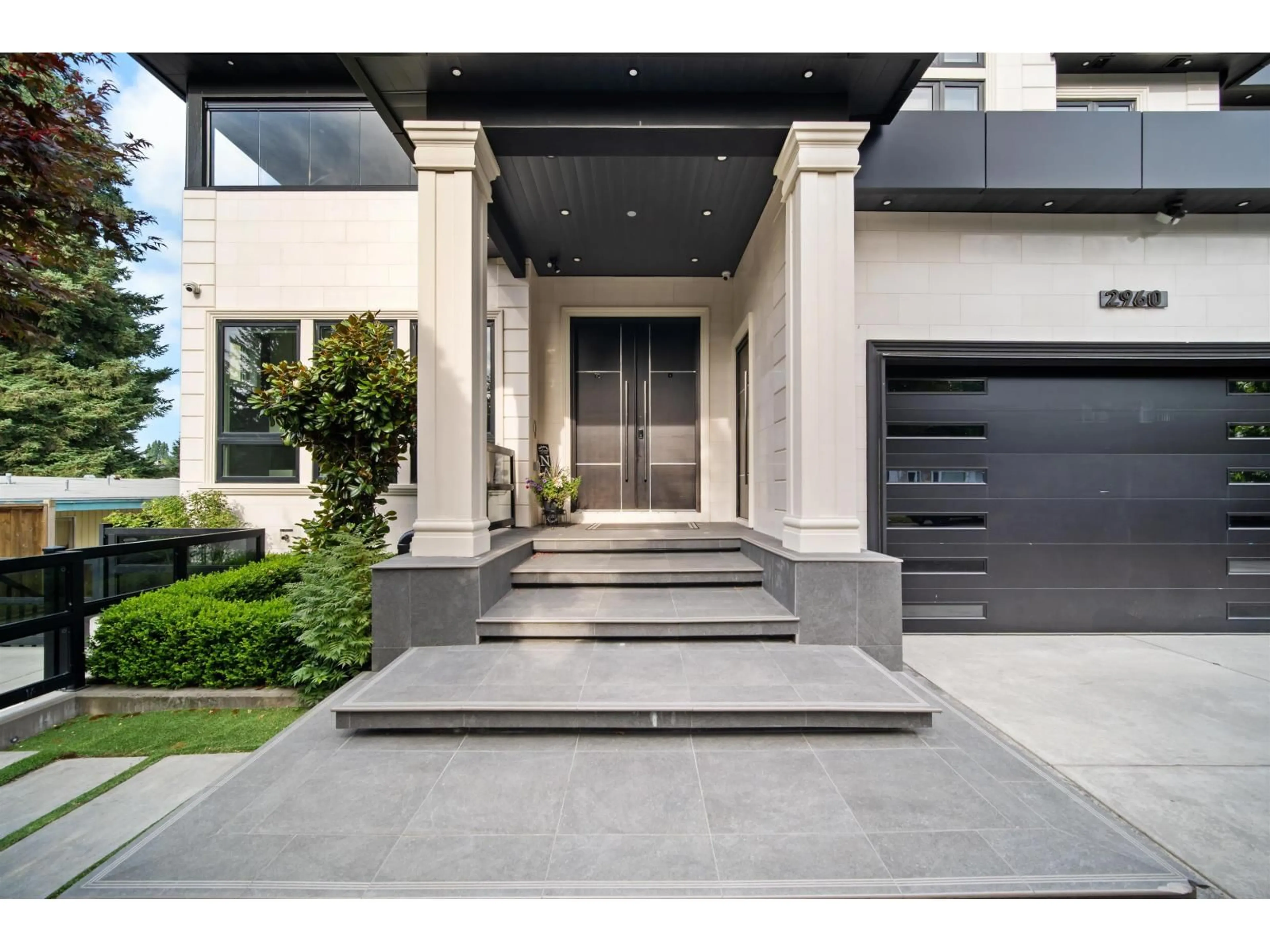 Indoor entryway for 2960 EVERGREEN STREET, Abbotsford British Columbia V2T2S4