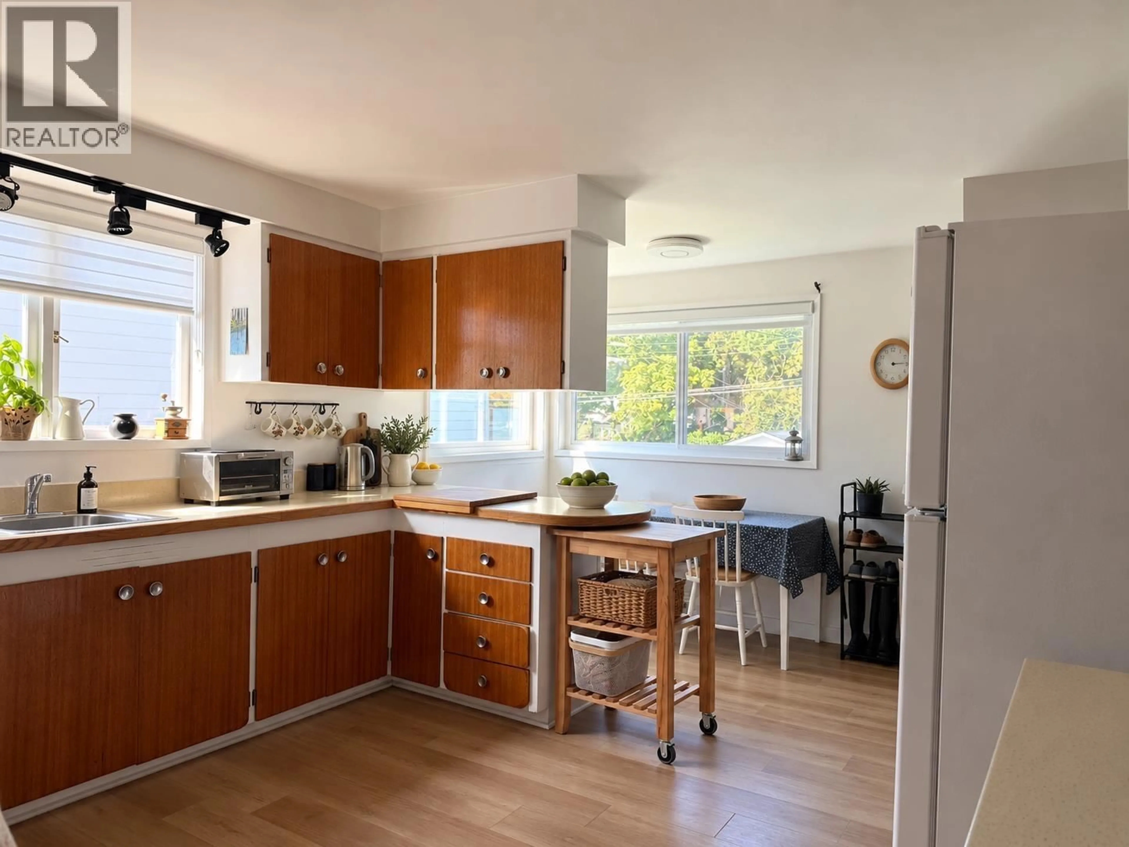 Unknown for 216 18TH STREET, North Vancouver British Columbia V7L2X6
