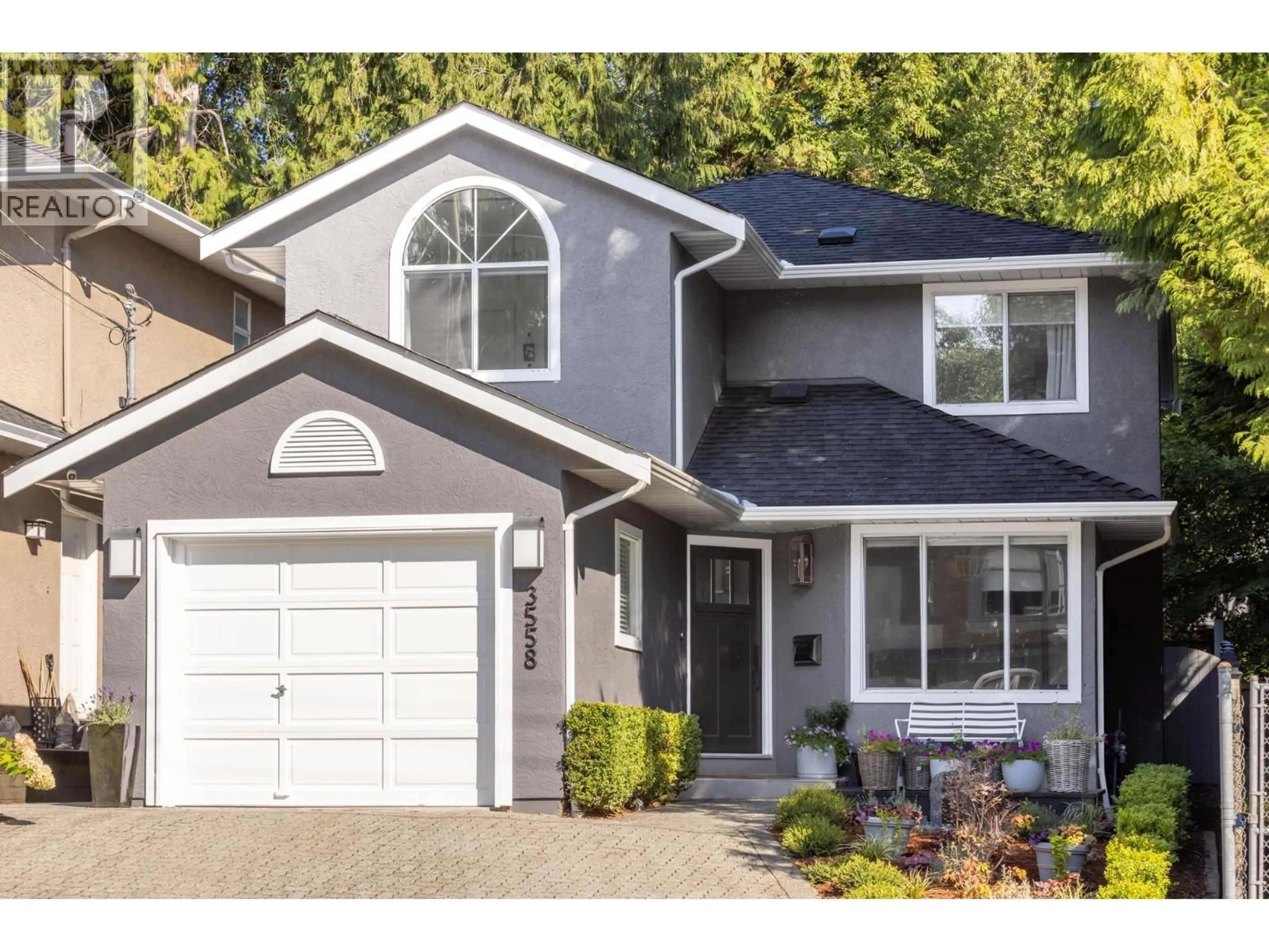 Home with vinyl exterior material, street for 3558 EVERGLADE PLACE, North Vancouver British Columbia V7N3T9